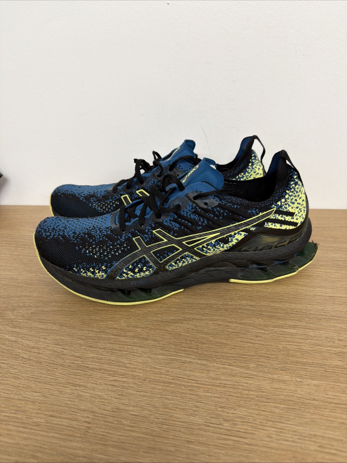 Asics Gel-Kinsei Blast Shoes Mens Size 11 Black Sneakers Running Athletic
