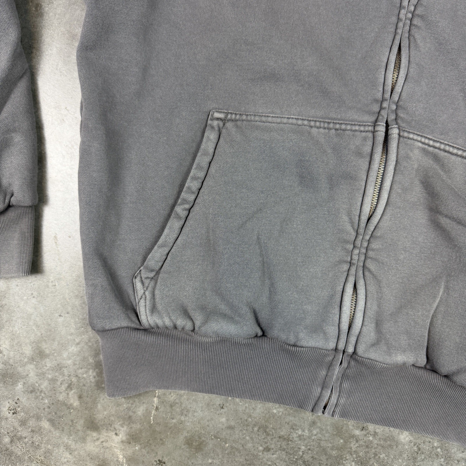 YZY Gap Hoodie Mens Medium Gray Full Zip Boxy Flaws