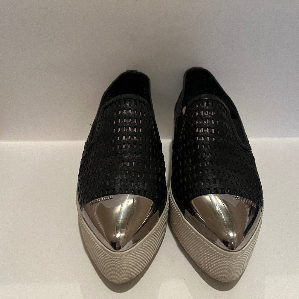 Miu Miu Perforated Pointed Cap-Toe Platform Leather Sneaker Shoes Italy Black 8