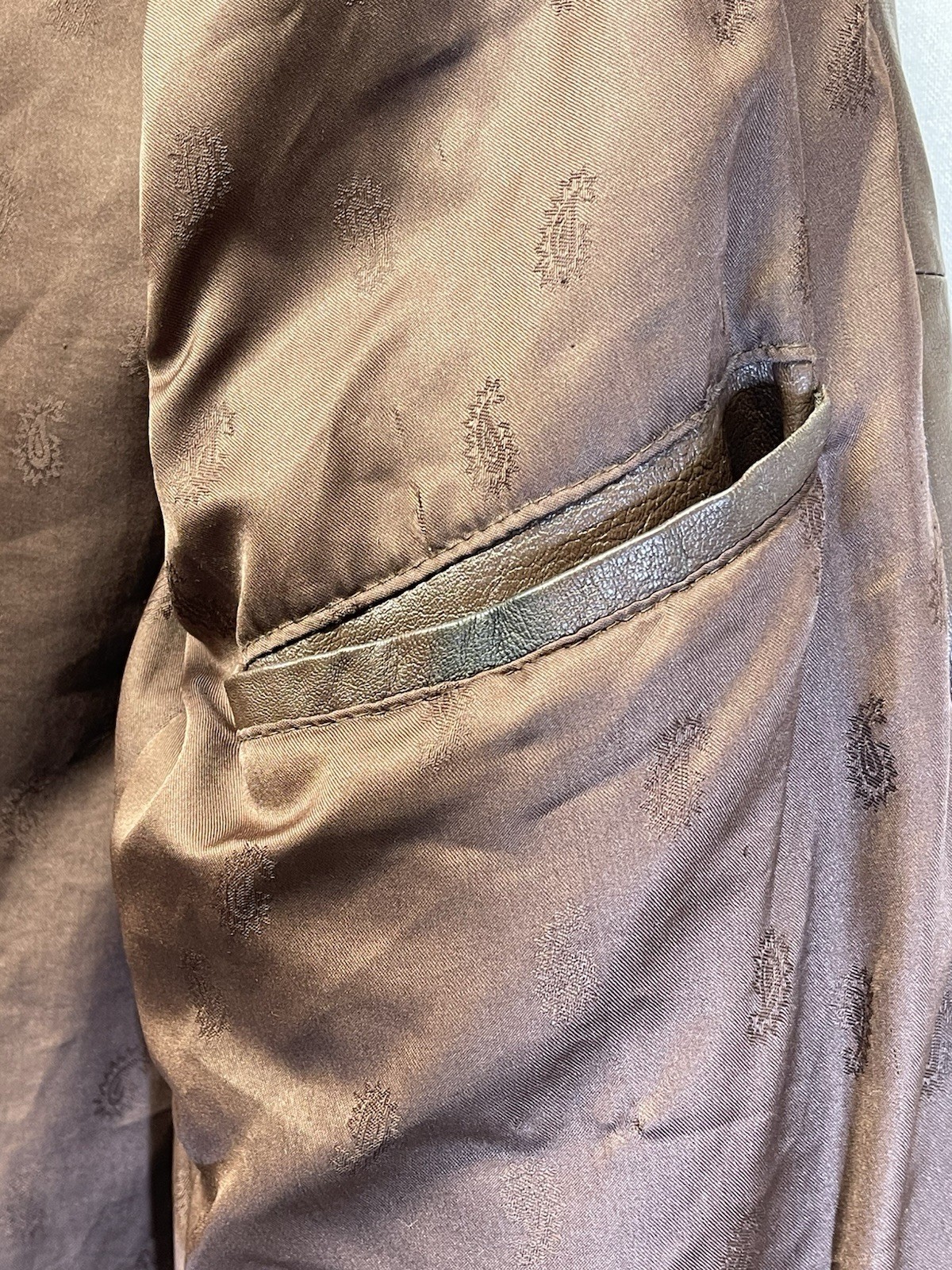 Men’s Brown Leather Jacket Full Zip Lined Spread Collar Pockets Size L 42″