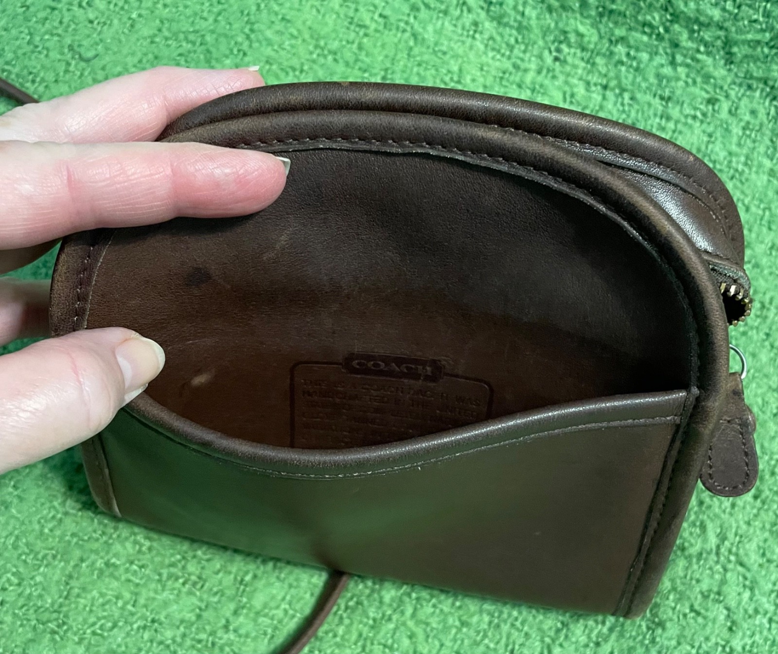 vtg COACH 9017 ABBIE Mahogany BROWN leather Crossbody Shoulder Bag zipper USA
