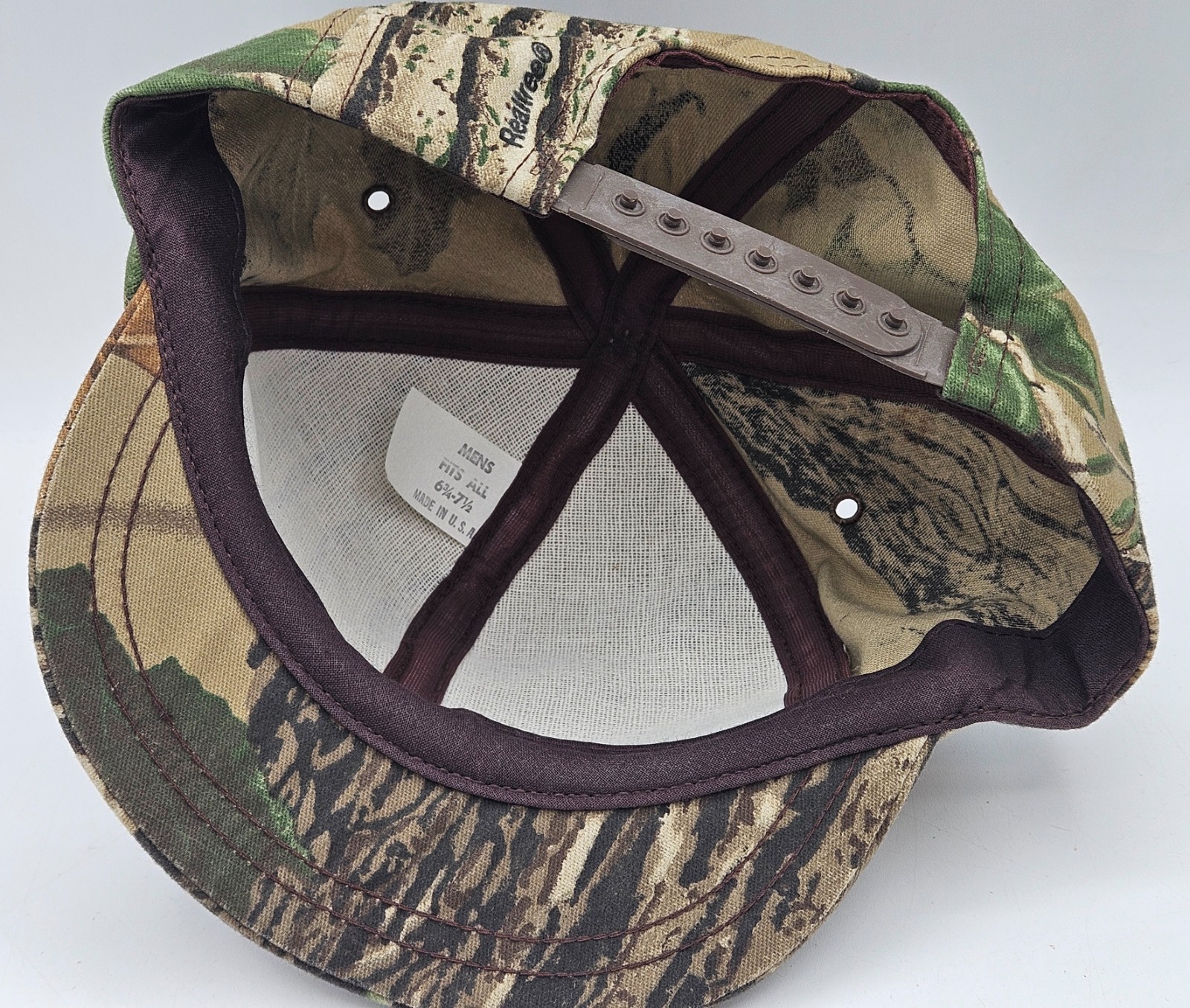 Realtree Camo Short Brim Snapback Hat Cap Hunting Archery Fits 6.75 to 7.5 NWOT