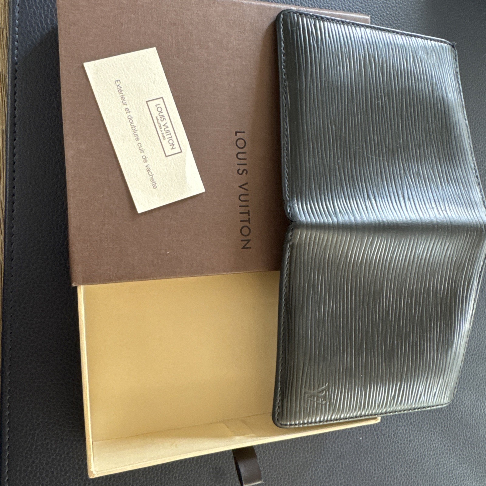 Vintage Louis Vuitton Epi Bi Fold Black Leather Wallet