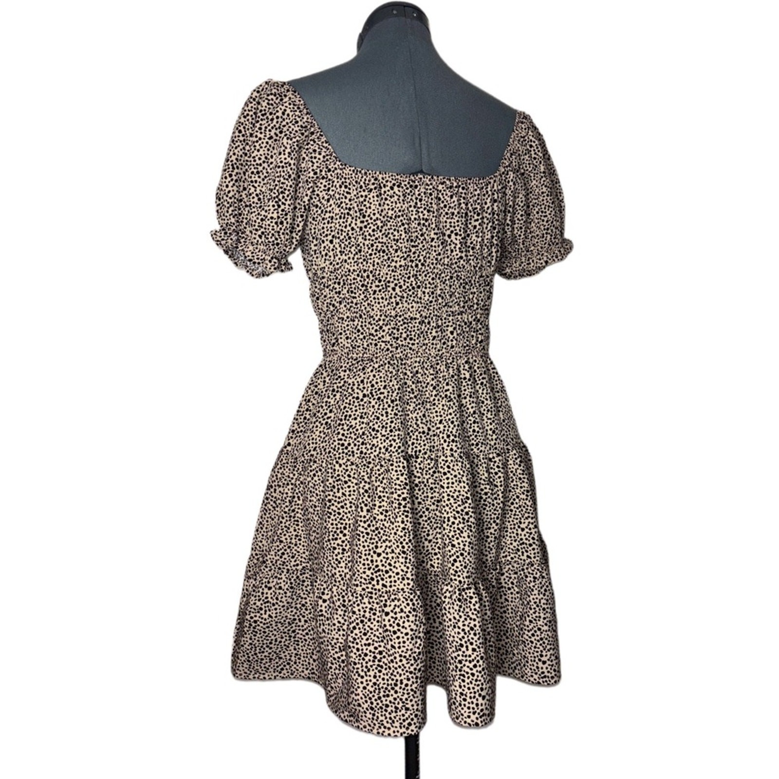 Hesperus mini tiered dress square neck short sleeves Woman’s small tan, black