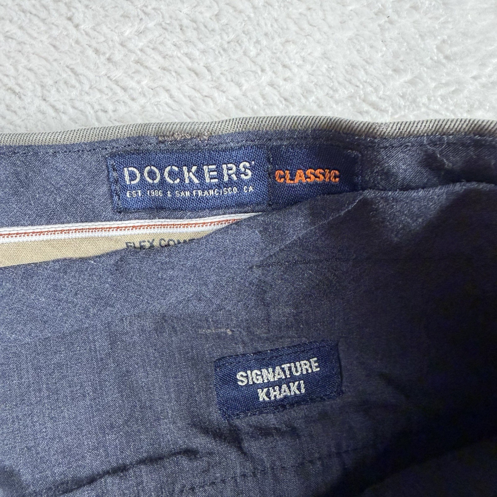 Dockers Signature Khakis Men’s Pants 42×32 Olive Gray Classic Fit