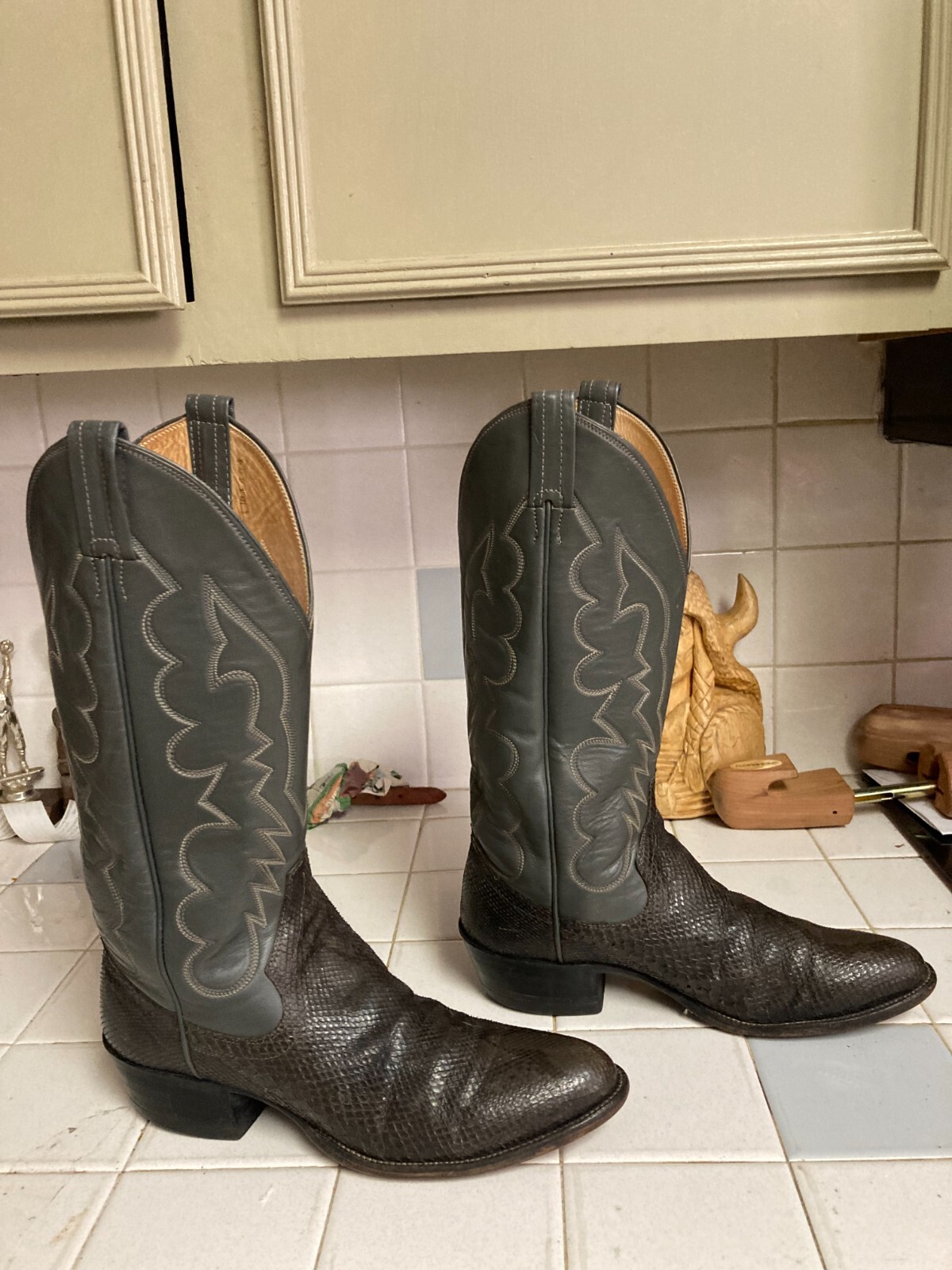 Vintage Sanders Handcrafted Boots Silver Snakeskin & Leather Pull on Men 9 B
