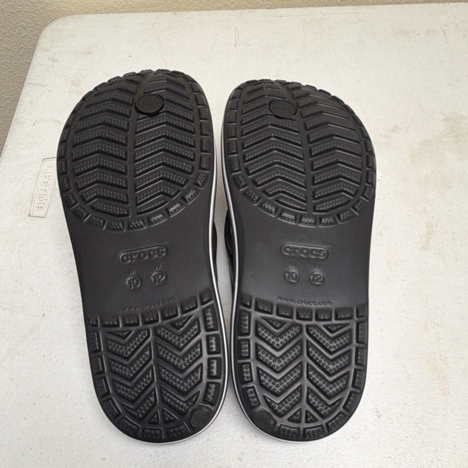 Crocs Bayaband Flip Men’s Thong Sandals Black Comfort Slip On Synthetic Size 10