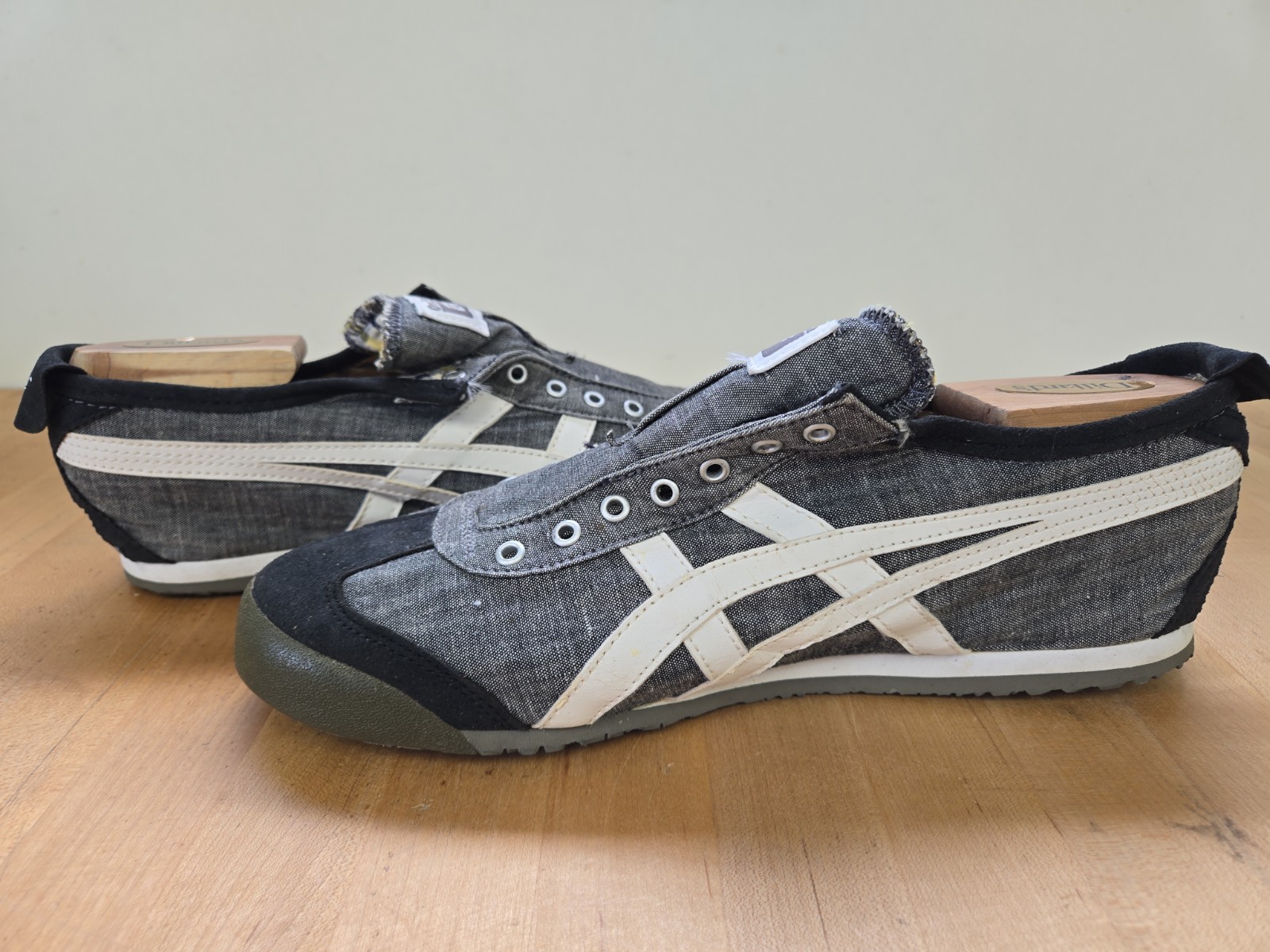 Onitsuka Tiger Mexico 66 Slip-On Gray Canvas Sneakers Men’s 8.5