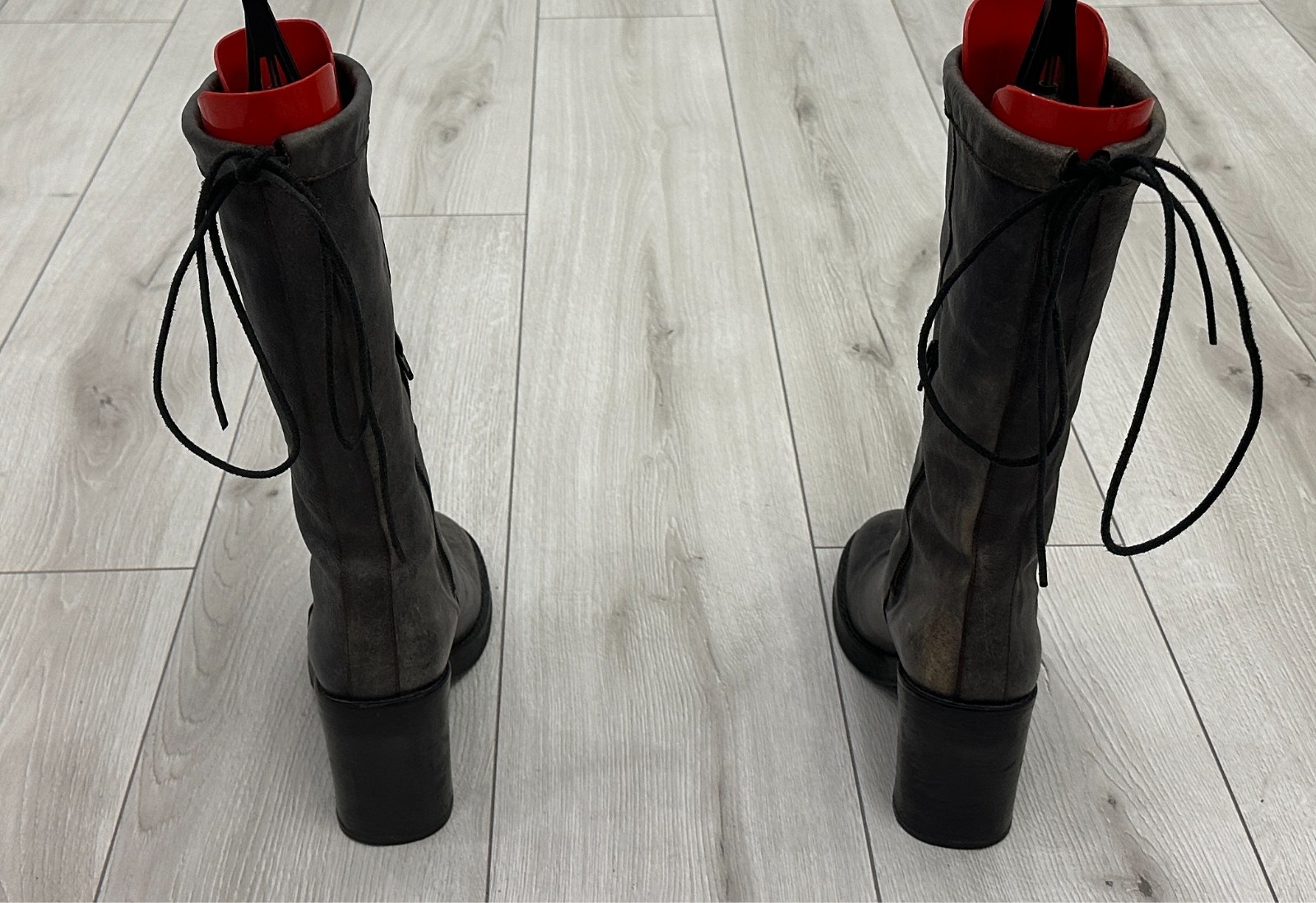 Ann Demeulemeester Distressed Gray Leather Knee-High Boots Lace-Up Size 40 Italy