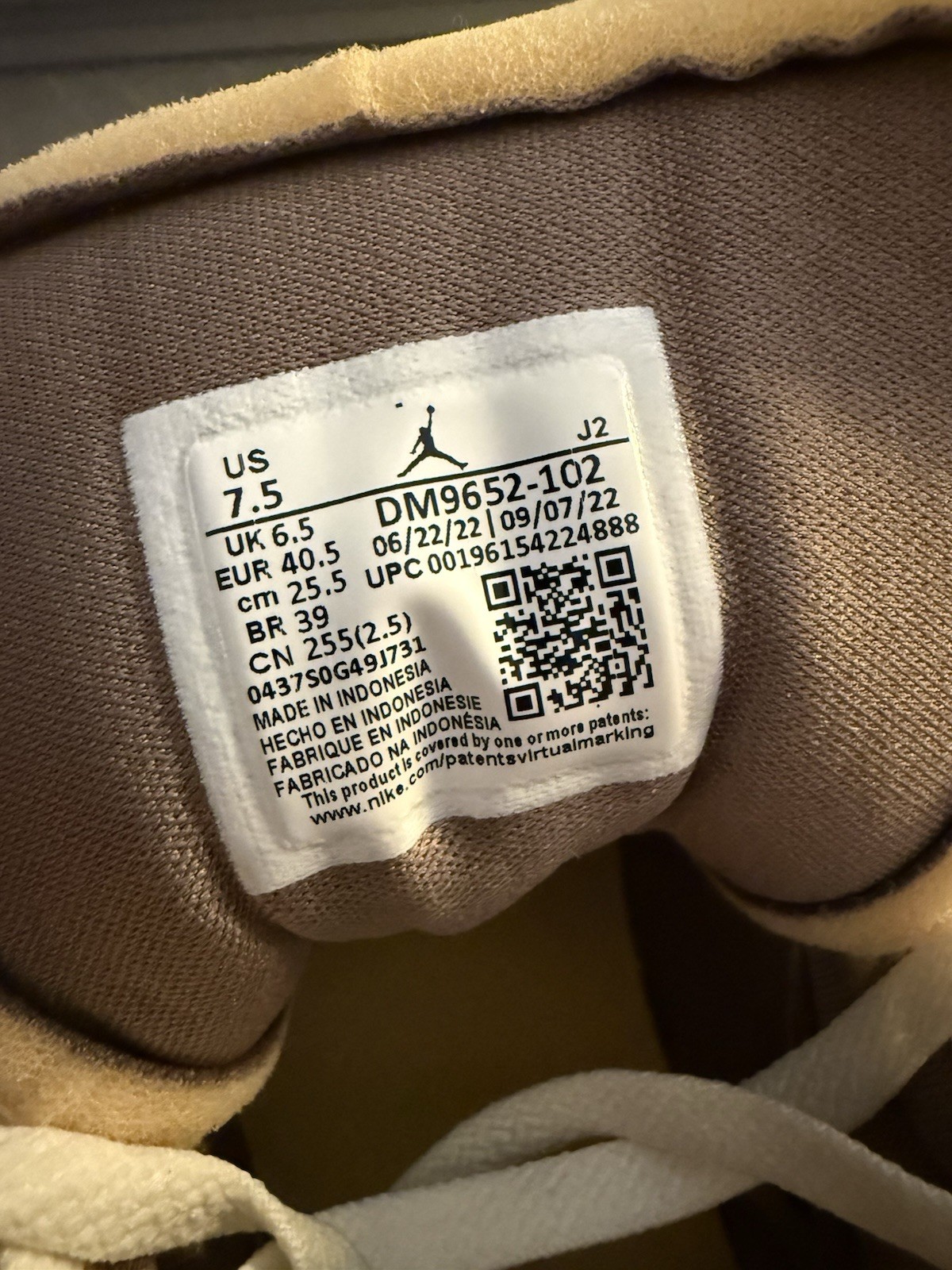Jordan Air Jordan 1 Mid SE Craft “Inside Out” Sail Taupe DM9652-102
