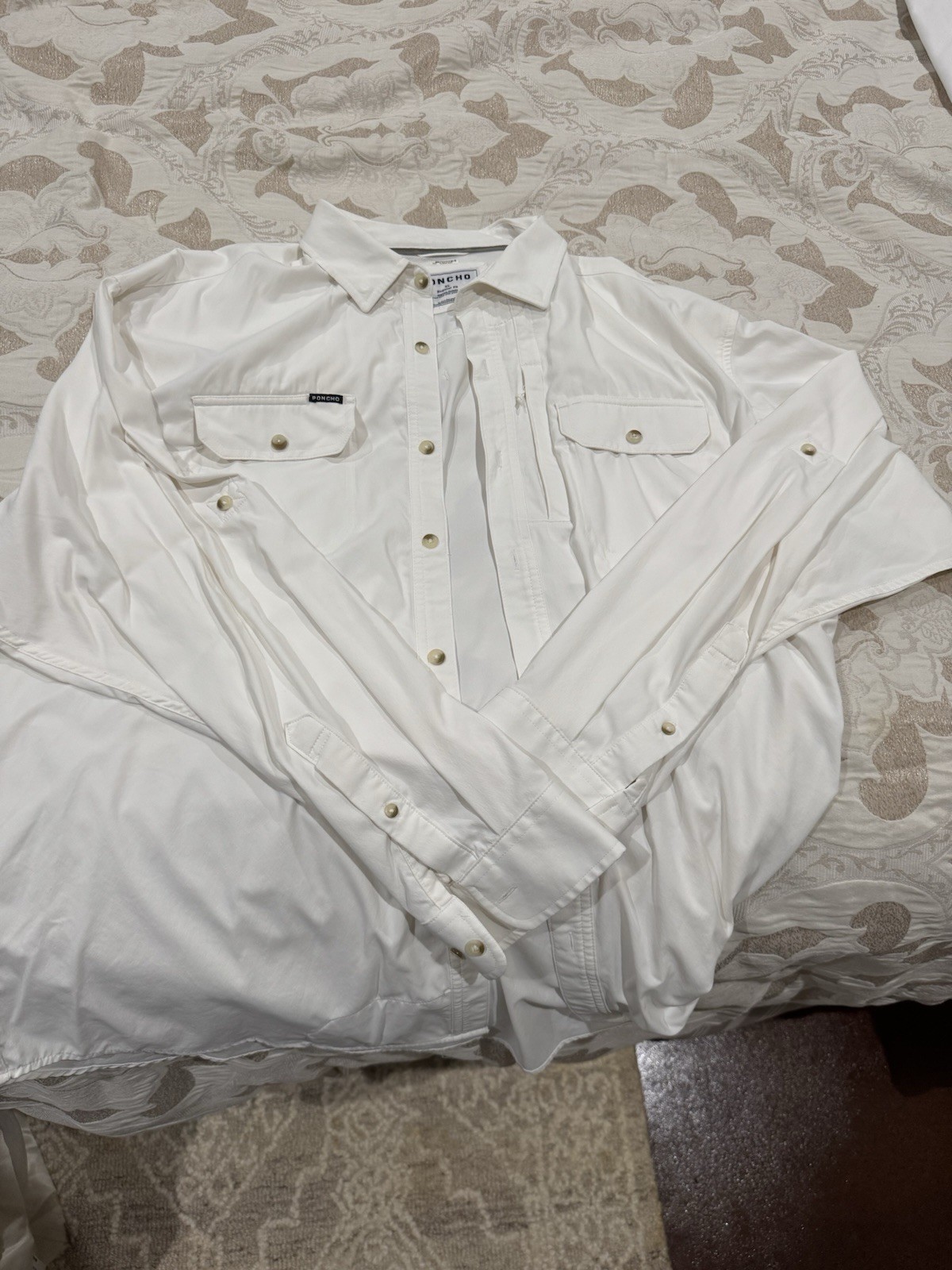 Poncho Shirt Mens XL Long Sleeve Magnetic Pockets Nylon Stretch White