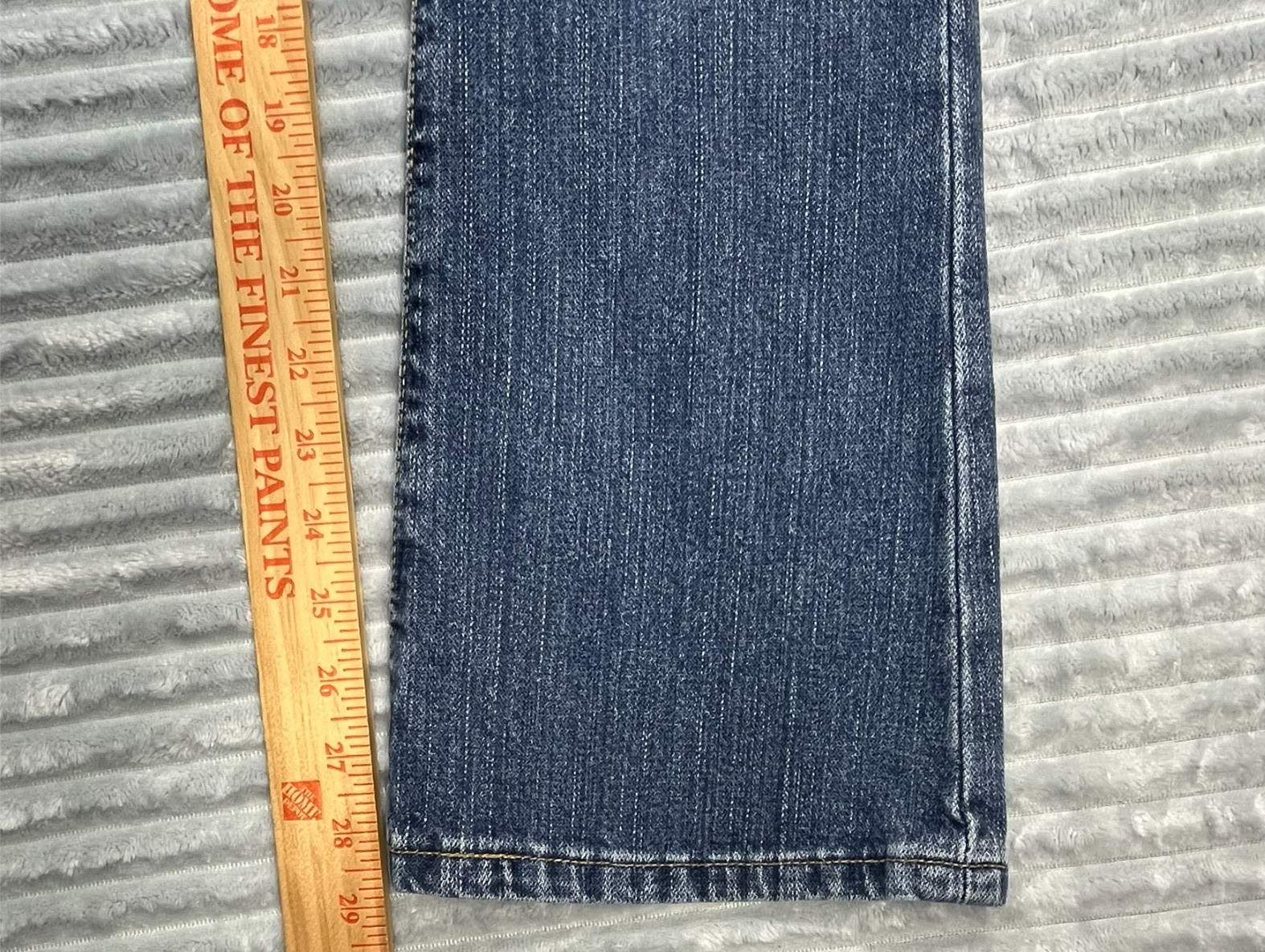 Levi’s Jeans Womens 4 (28×29) Miss Nouveau Boot Cut Low Rise Medium Wash Cowgirl