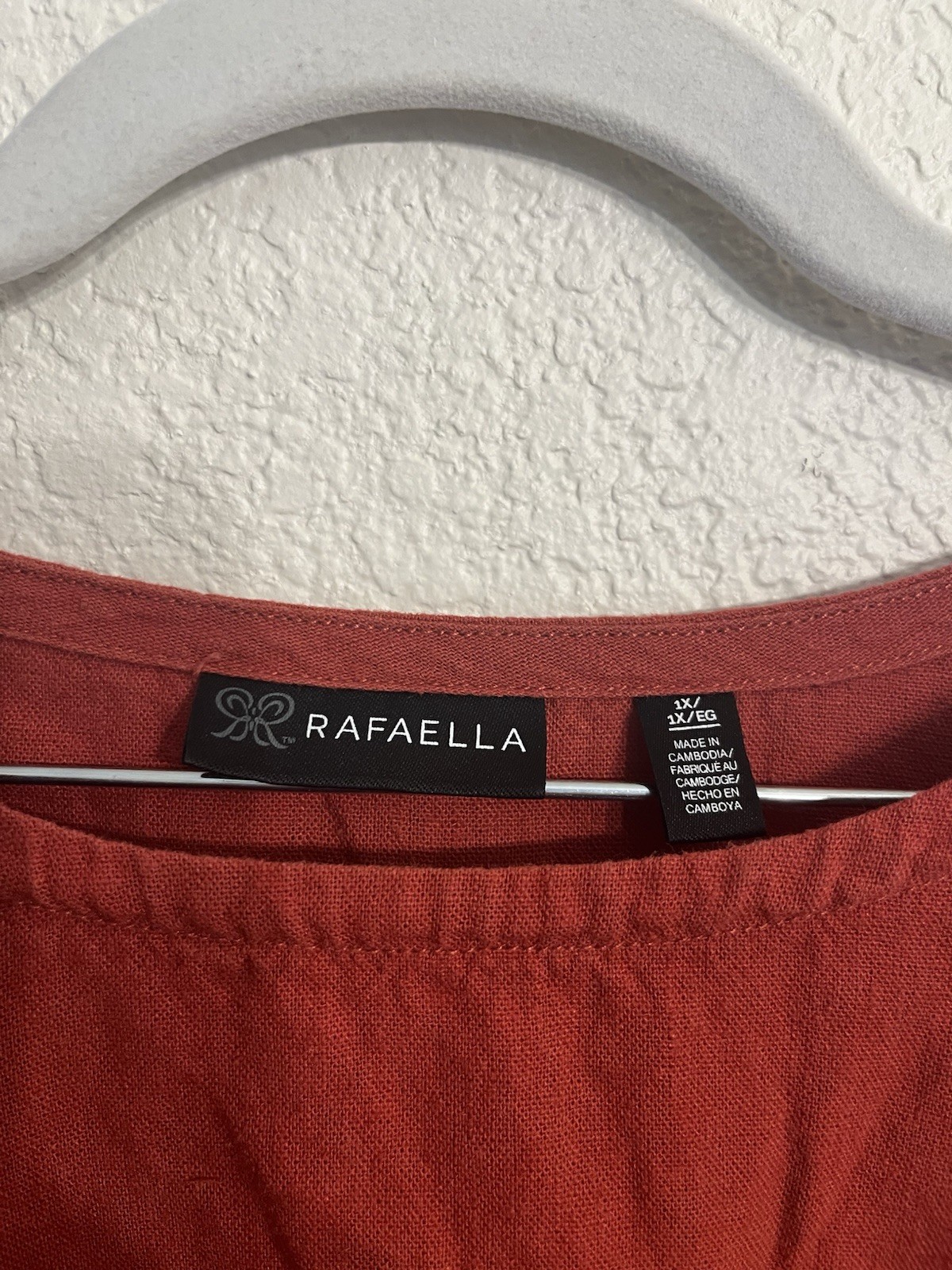 Rafaella Women’s 1X Plus Red Solid Linen Woven Pullover Top