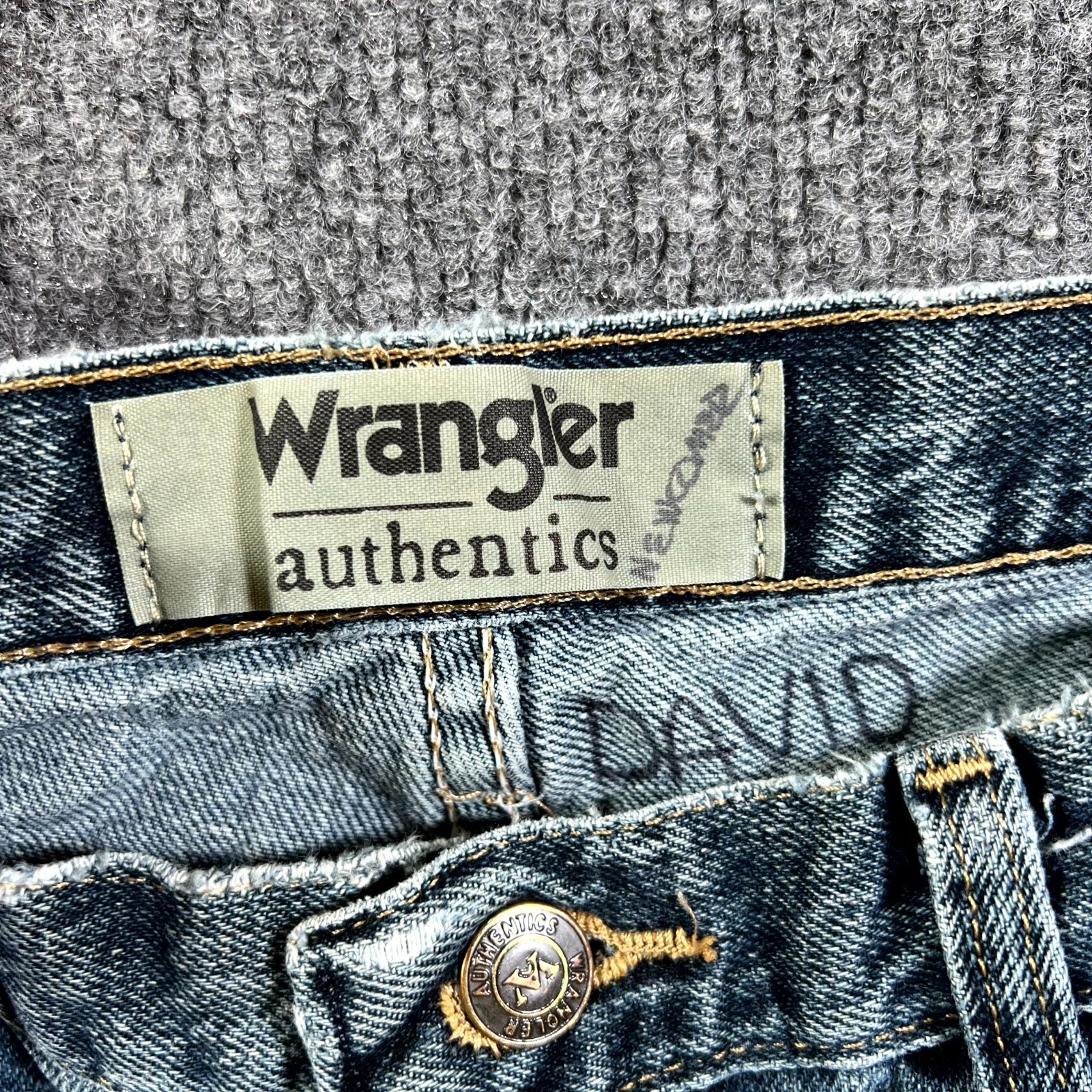 Wrangler Authentics Jeans Mens 32×30 Blue Denim Cotton Regular Fit Straight Leg