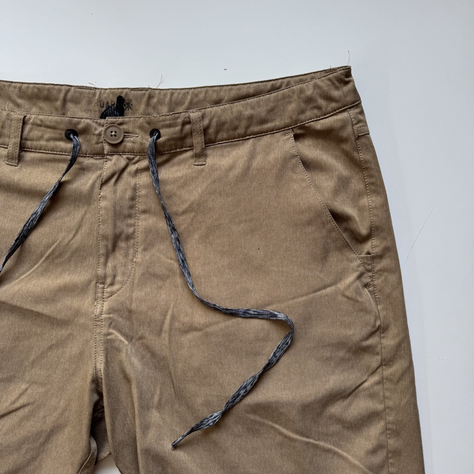 ROARK Hybrid 8″ Short Mens 40 Tan Lightweight Drawstring Outdoor Beach Casual