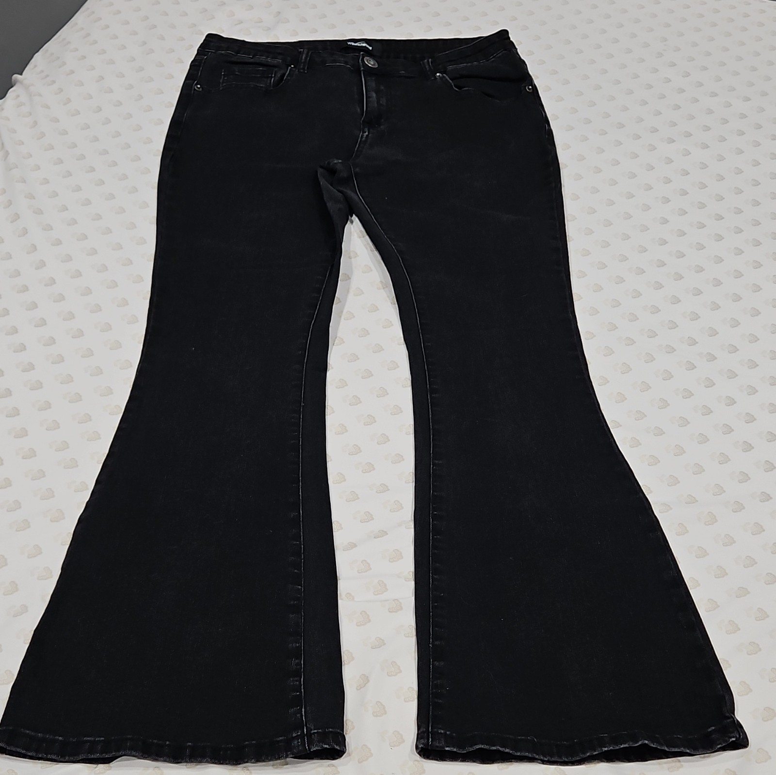 bestwind Women’s Flared Slim Fit Dark Wash Black Stretch Denim Jeans 5-Pocket