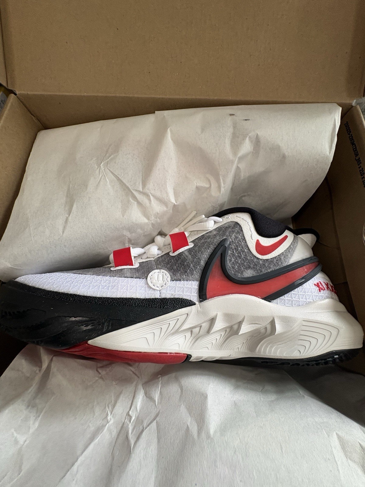 Nike Kyrie 8 Kyrie Irving White/Gray/Red/Black Low Top Sneakers BNWT AT-6/32