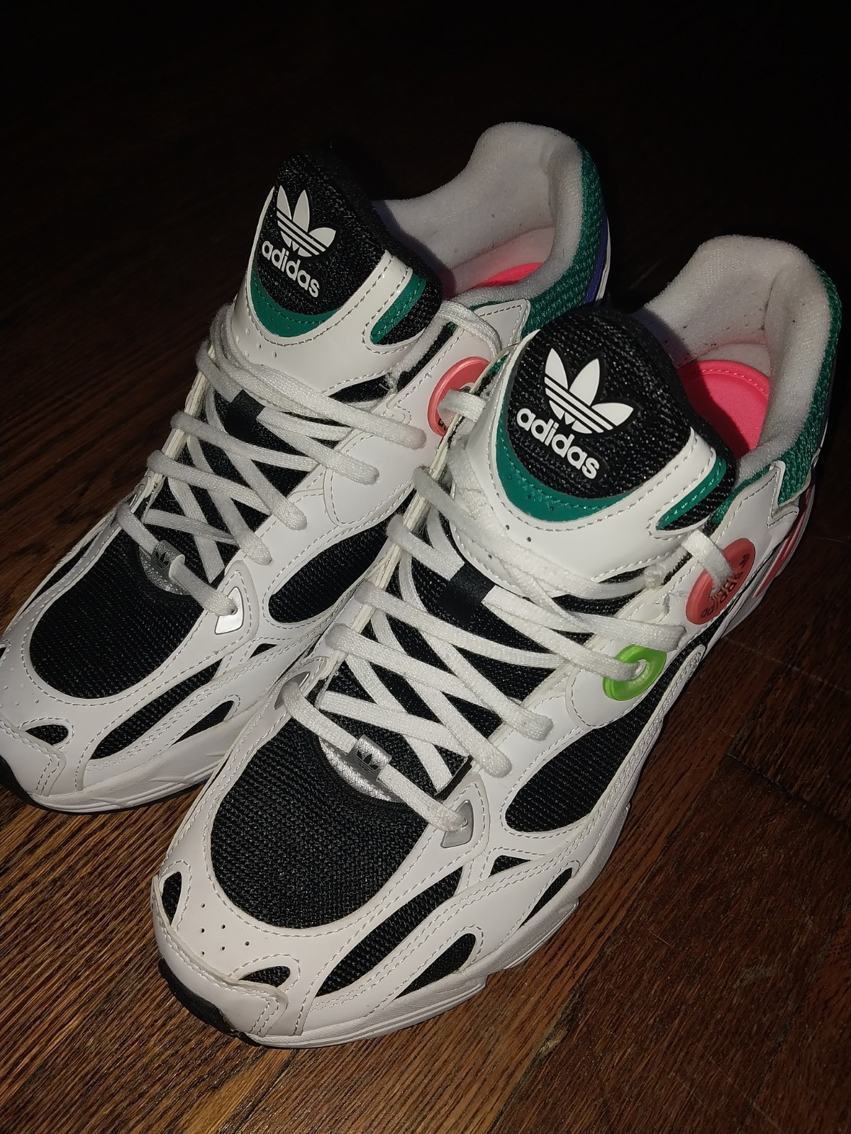 Adidas Colorblock Mesh Synthetic Low Top Lace Up Sneakers Black White Green