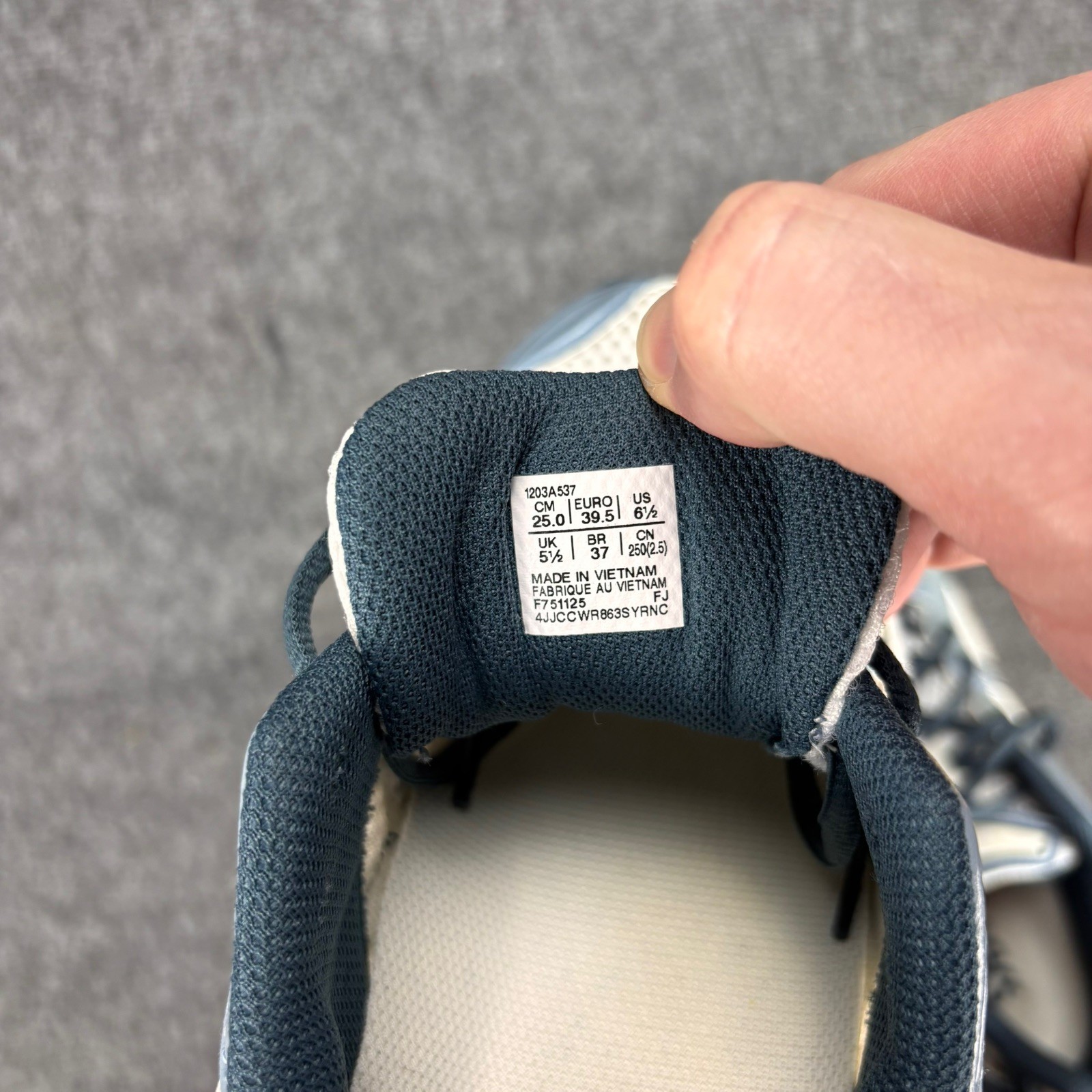 ASICS Sneakers GEL-KAYANO 14 1203A537 Cream / Raw Indigo US women’s 6.5
