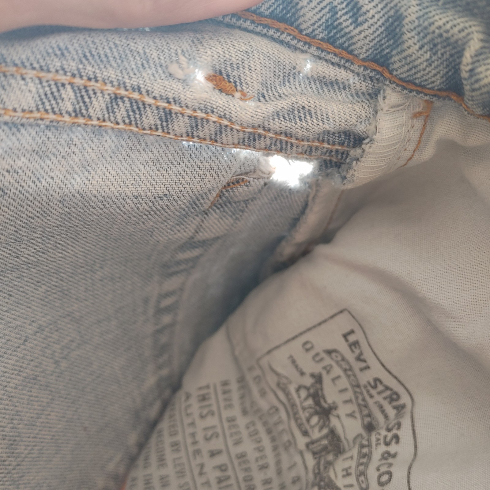 Vtg Levis 560 Y2K Baggy Wide Leg Distressed Jeans Mens 33×32 Light Wash Denim