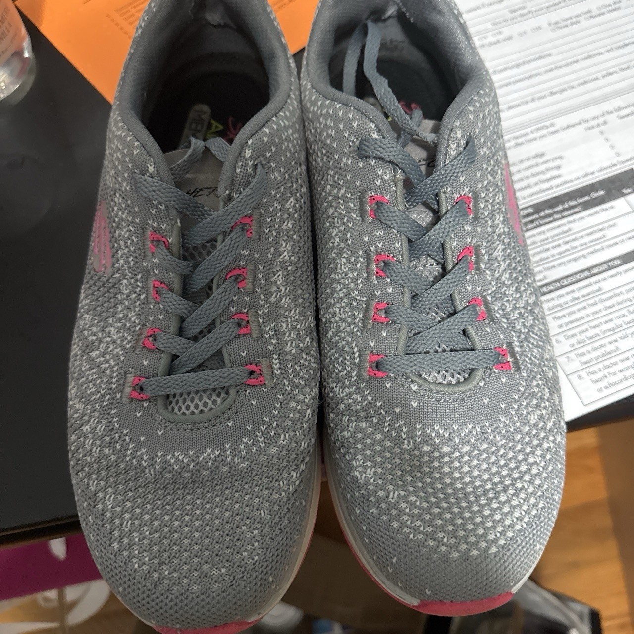 SKECHERS GOwalk Women’s Lace-Up Low Top Athletic Sneakers Gray/Pink Heathered