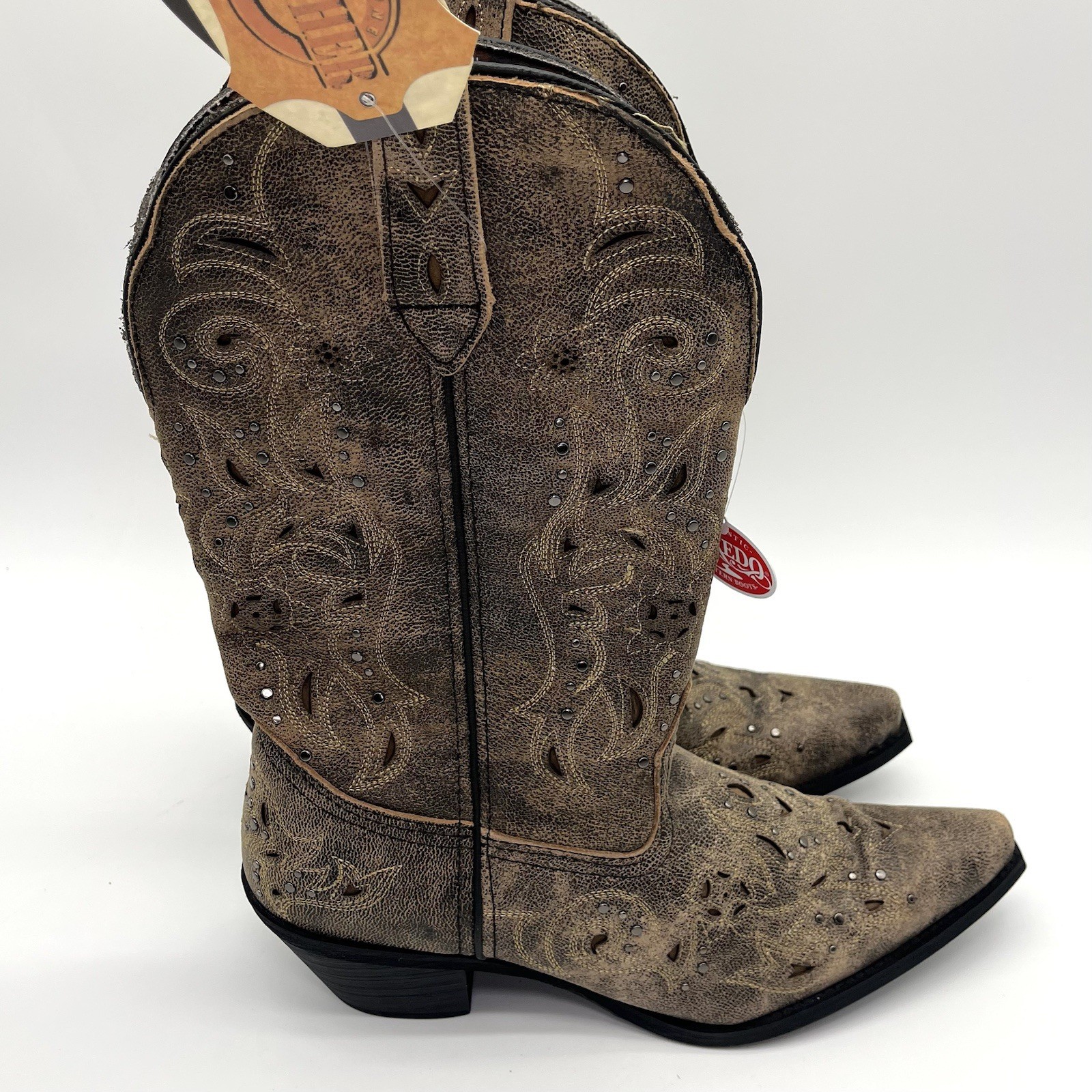 Laredo Boots Women’s 9.5 Wide Western Snip Toe Studded Brown Distressed NEW