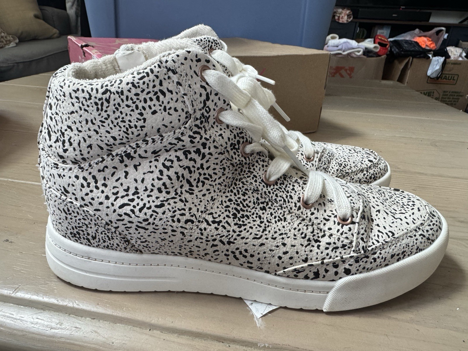 Roxy Camy U Women’s Size 10 Hidden Wedge High Top Sneakers Black White Print