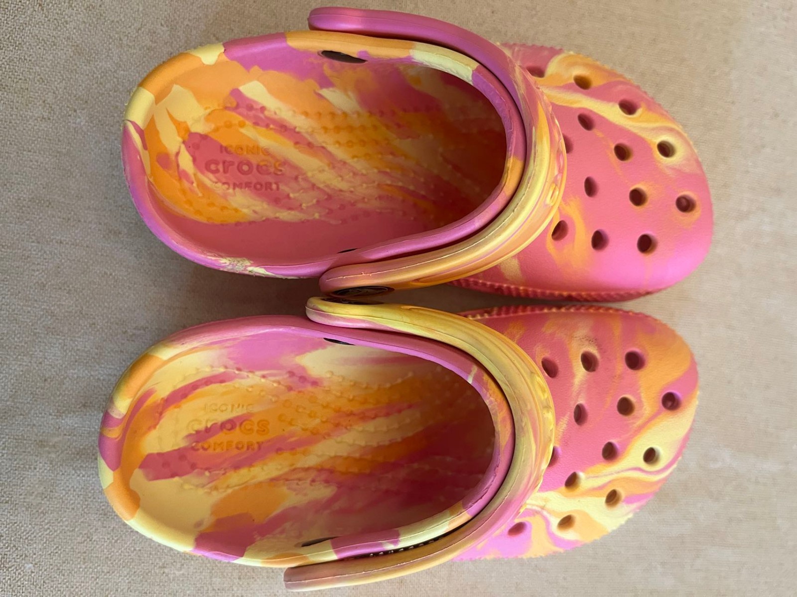 Crocs Little Kids White & Pink C7 , 8 , 9