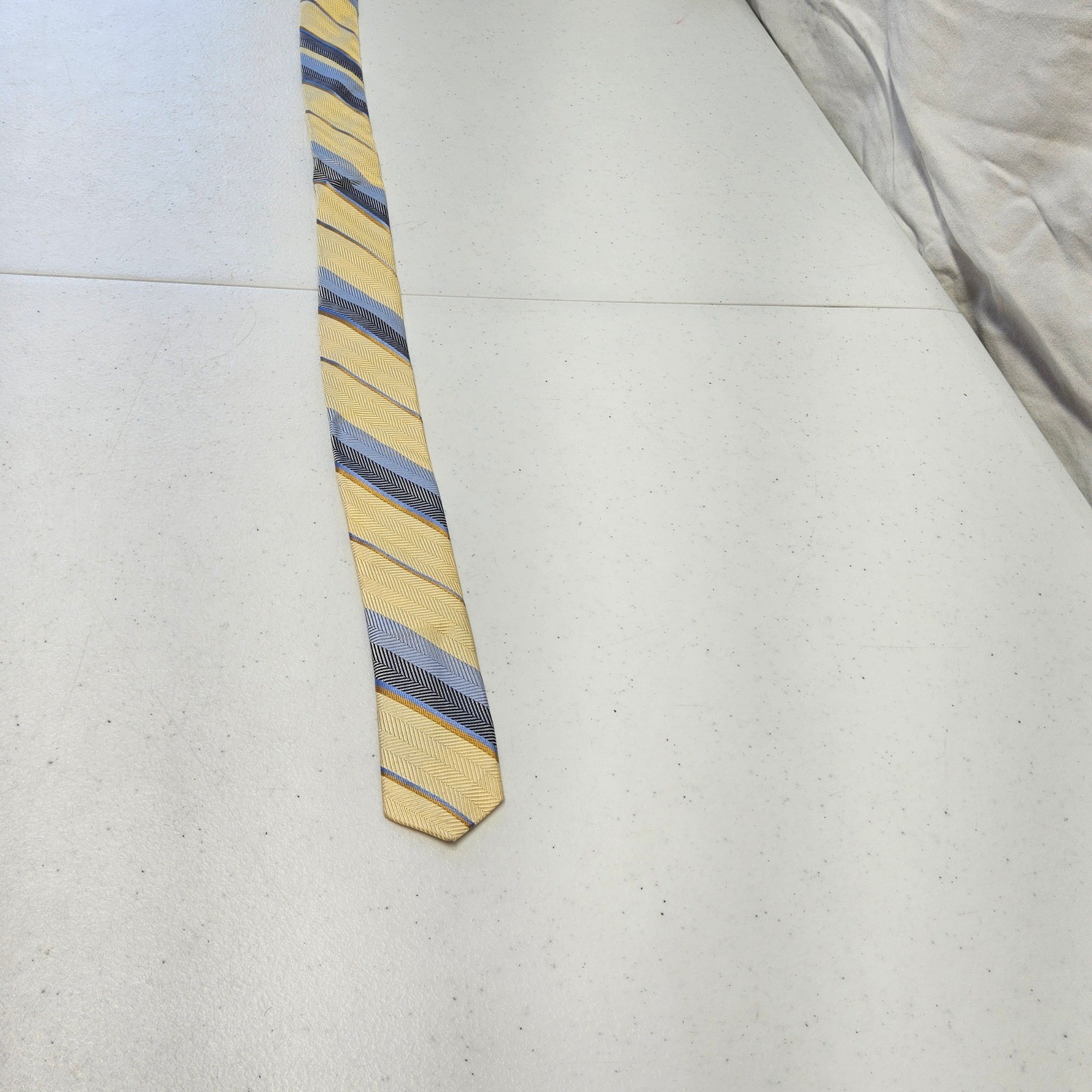 Corporate Image Tom James Necktie Mens Yellow Blue Striped Silk Herringbone