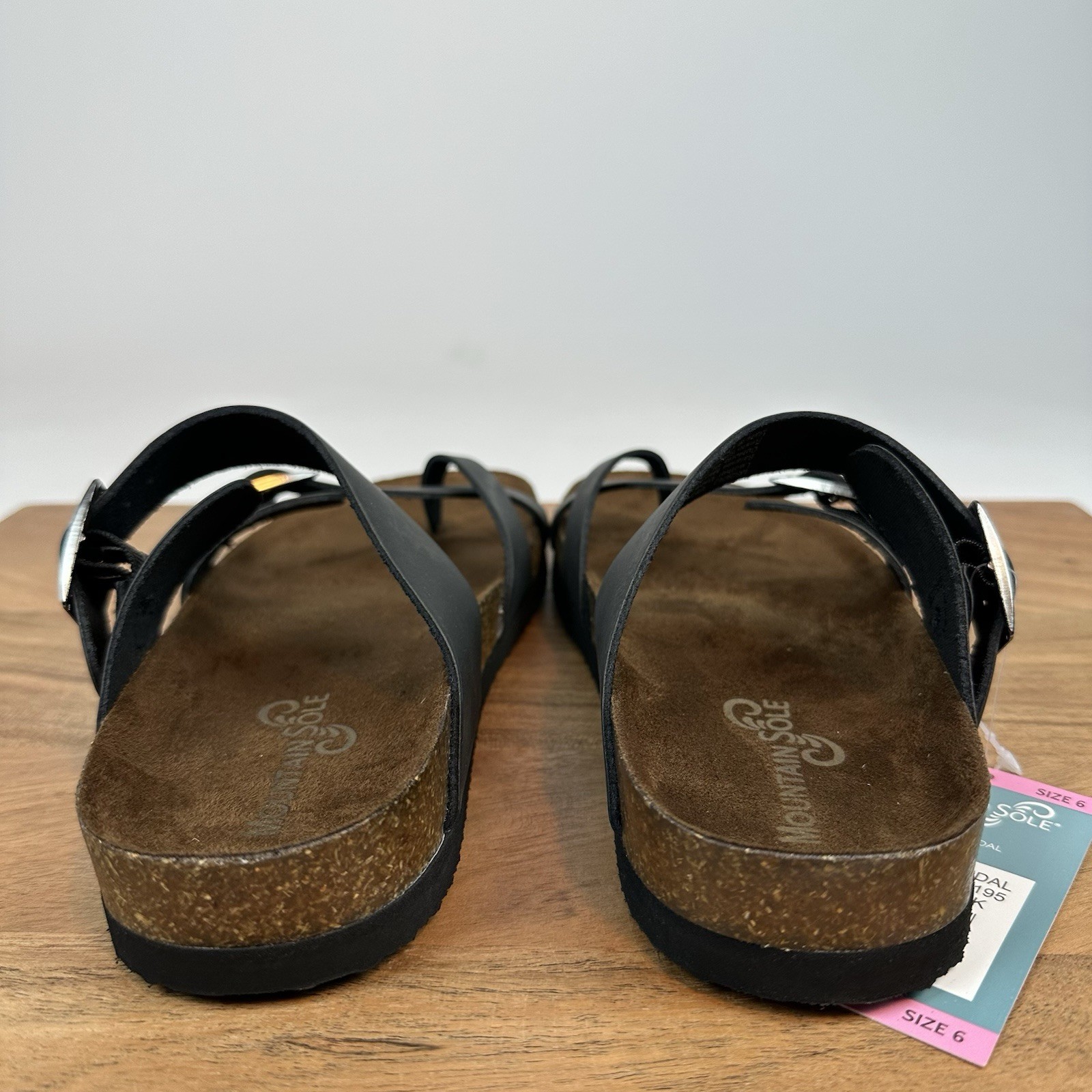 New NIB Womens Mountain Sole Black Leather Sandals Shoes Size 6