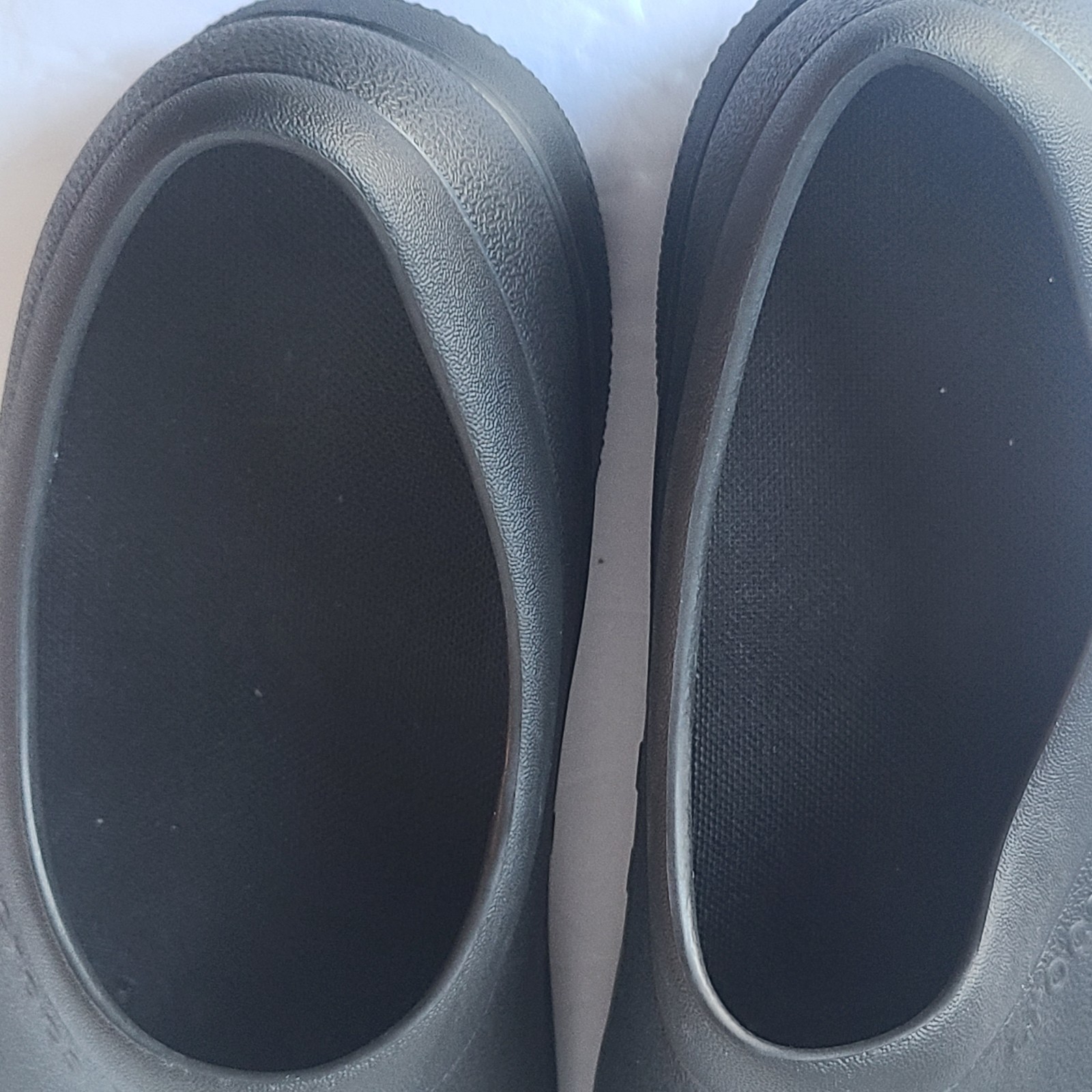 Crocs M8 W10 Bistro Black at Work Clog Shoes Slip Resistant Nursing Chef Comfort