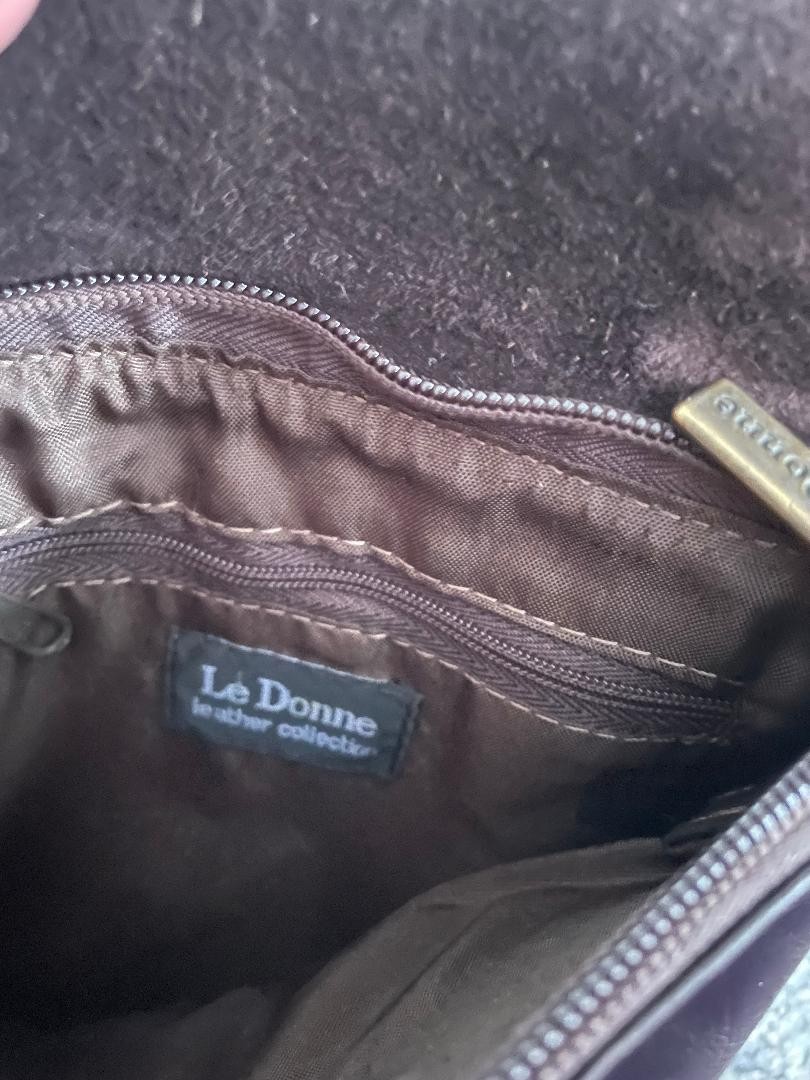 Le Donne Leather Bag~Dark Brown~Simple Flap Over~Crossbody w/Gold Chain “Strap”