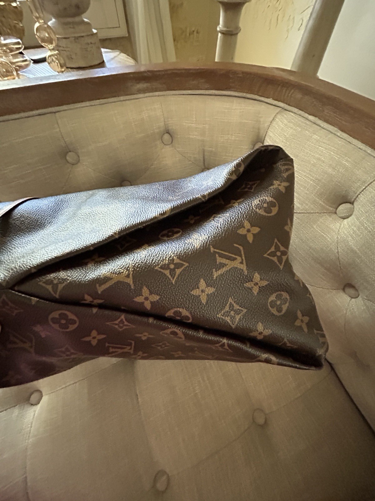 Louis Vuitton Artsy Monogram Canvas MM Shoulder Bag, Authentic Excellent