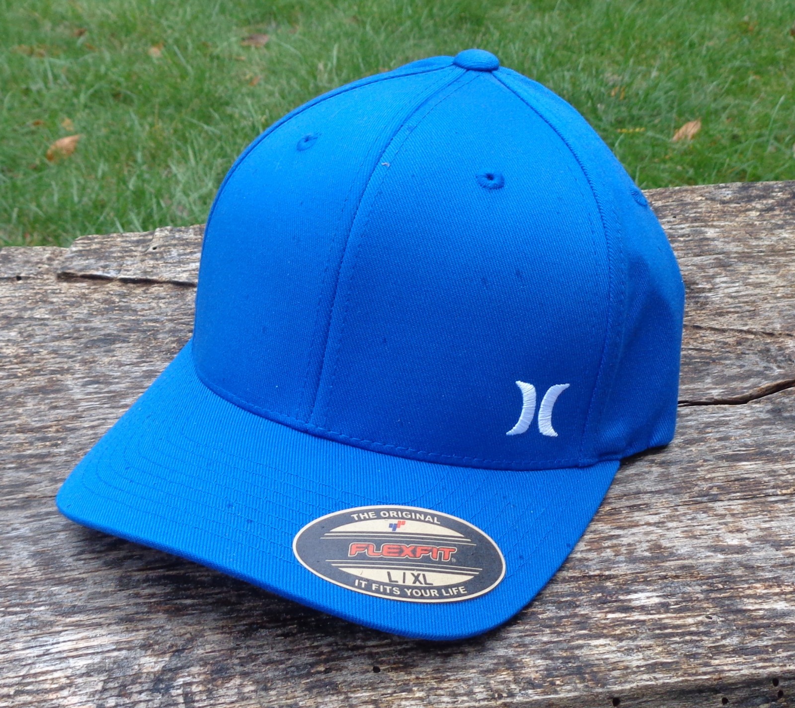 Hurley Blue White Micro Icon Flex Hat Size L/XL Flexfit Cap NWT