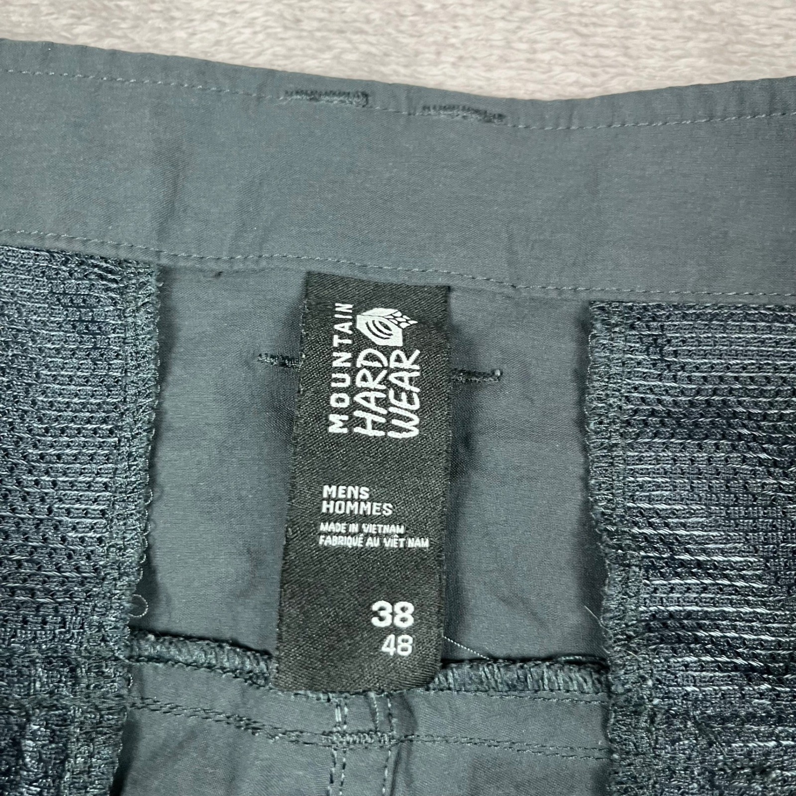 Mountain Hardwear AP Scrambler Pants Mens 38×30 Dark Gray Hiking Climbing OM0767