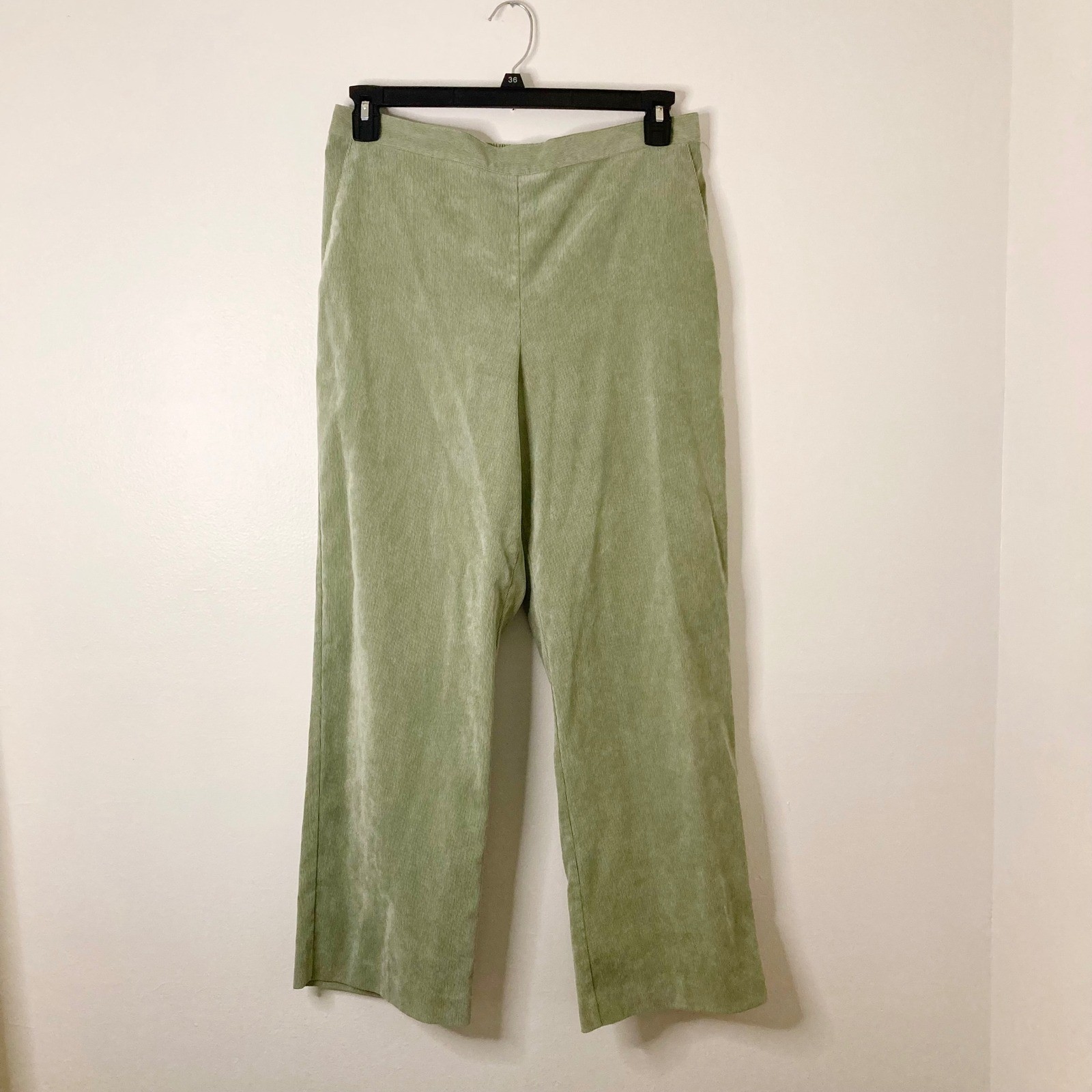 Alfred Dunner Sage Green Corduroy Pull On Straight Leg Pants Size 14