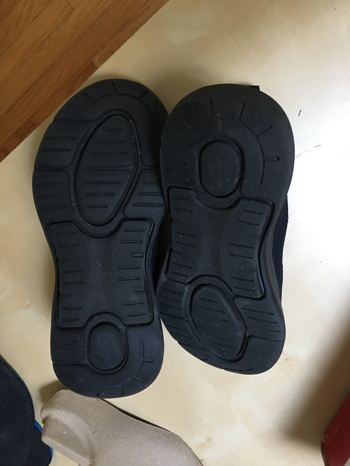 Skechers Machine Washable Go Walk Arch Fit Size 7 Men