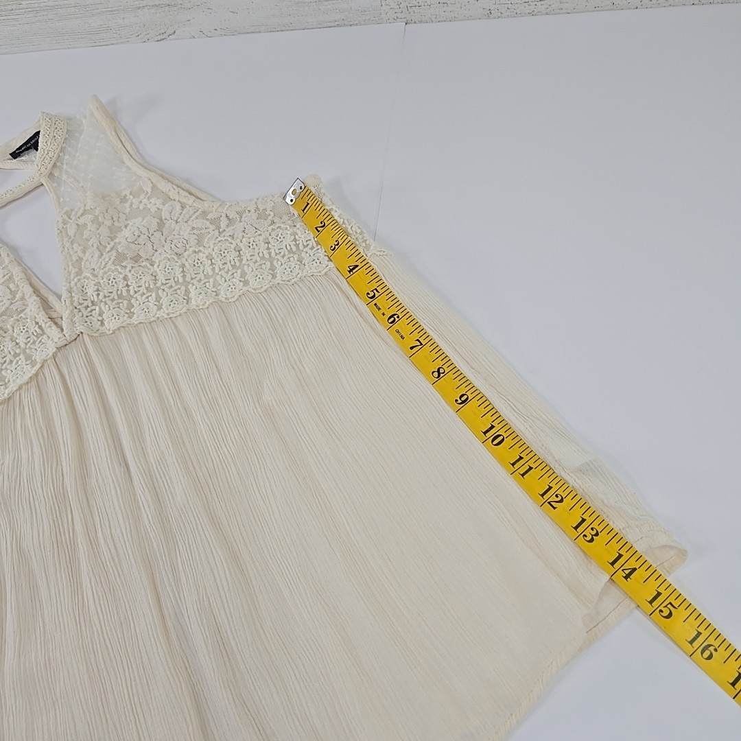 AMERICAN EAGLE BLOUSE WOMEN’S SIZE SMALL SHEER LACE TOP IN CREAM COLOR *STAIN*..
