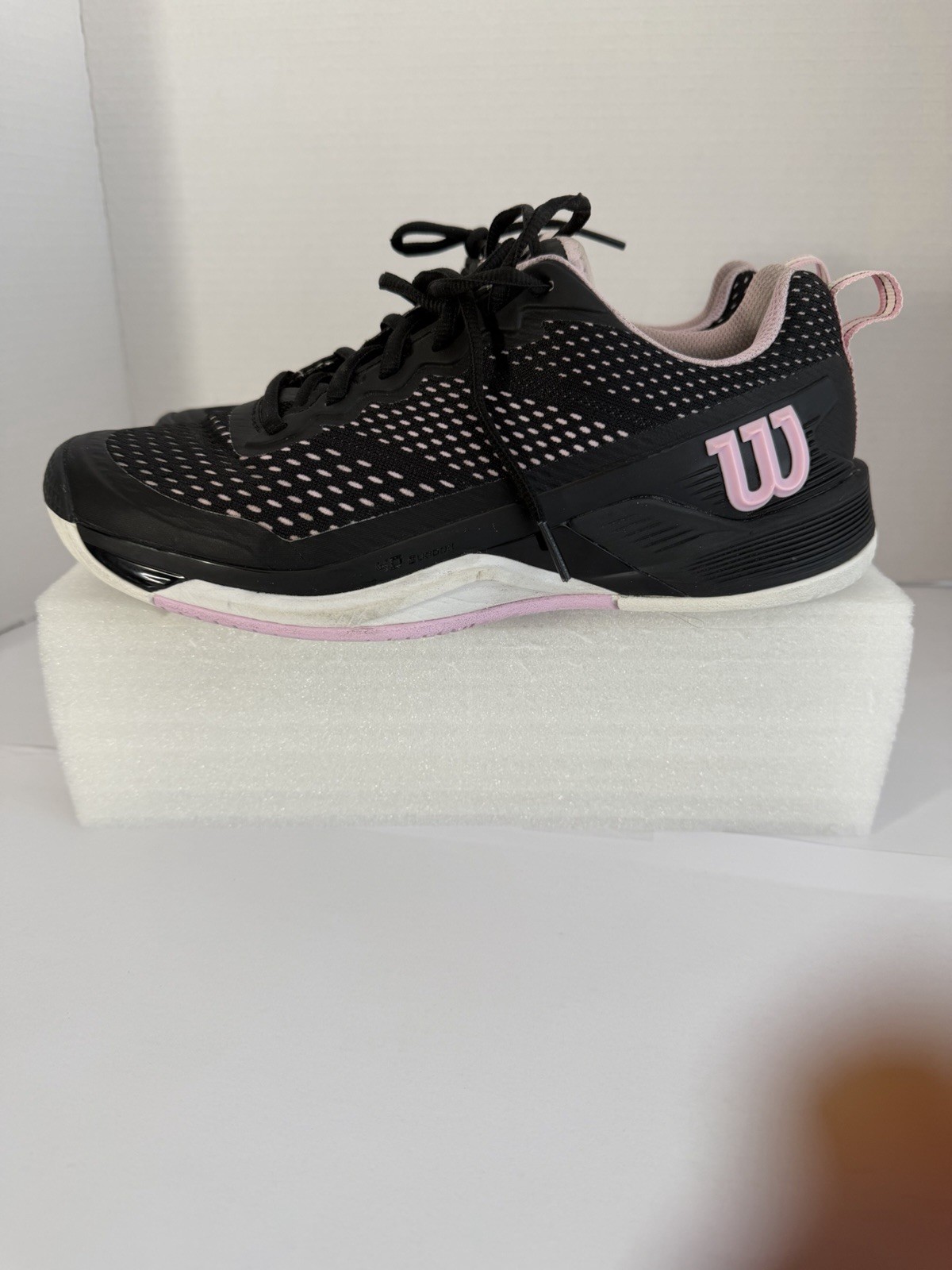 Wilson Women’s Black/Pink/White Low Top Lace-Up Athletic Sneaker Rubber Sole