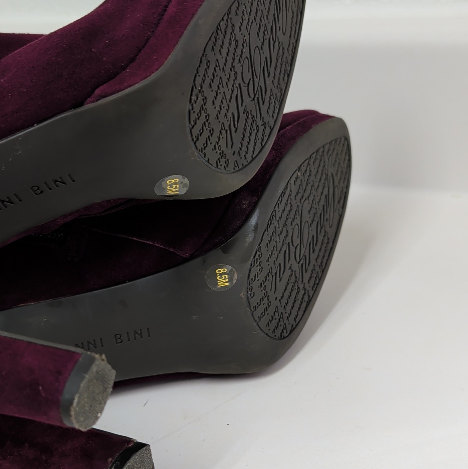 Gianni Bini Burgundy Leather Ankle Booties Side Zip Bow Accents Round Toe 8.5M