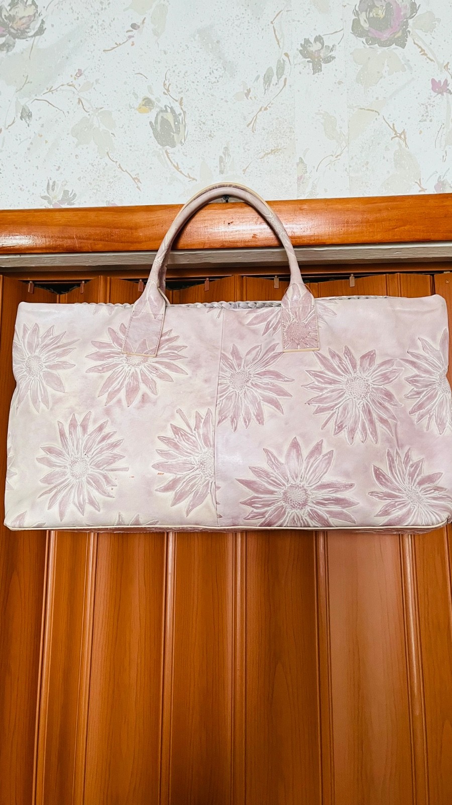 New Falor Italy Leather Tote Bag,Lavender Purple Floral Embossed Sunflower, NWT.