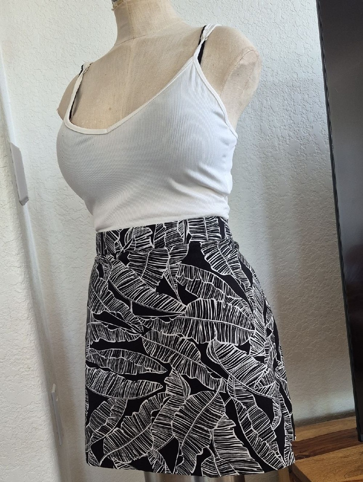 Rafaella Comfort, Abstract Leaves Print, Stretchy Skort