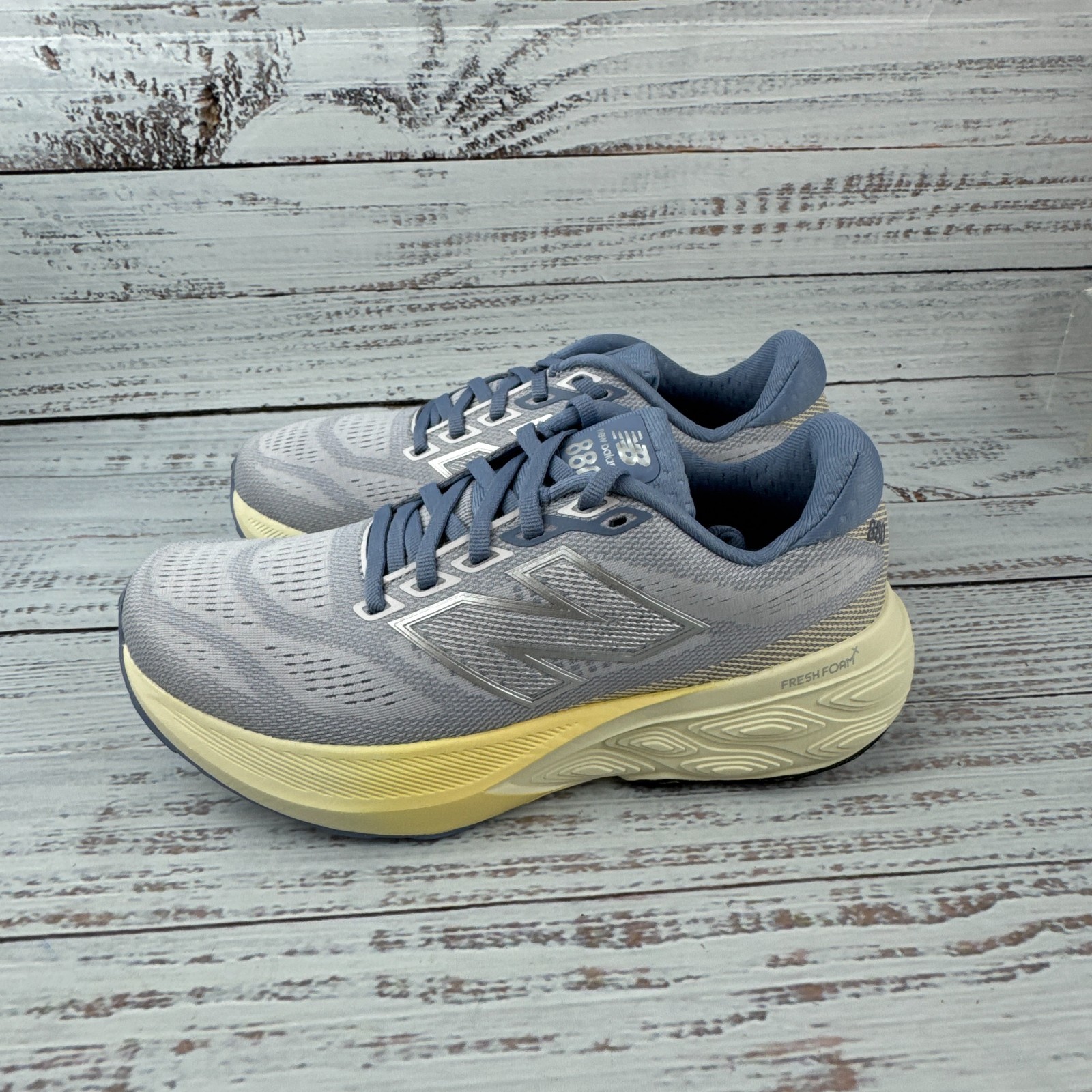 New Balance Fresh Foam X 880v15 Womens US 6.5 Running Shoes Gray Yellow