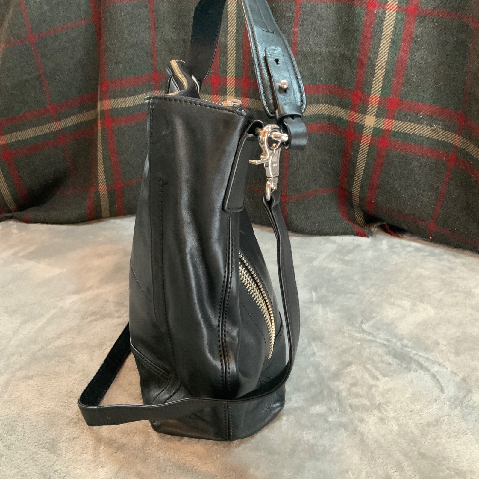 Frye Lena Zip Hobo Black Leather Crossbody Shoulder Bag Handbag 12×13.5in