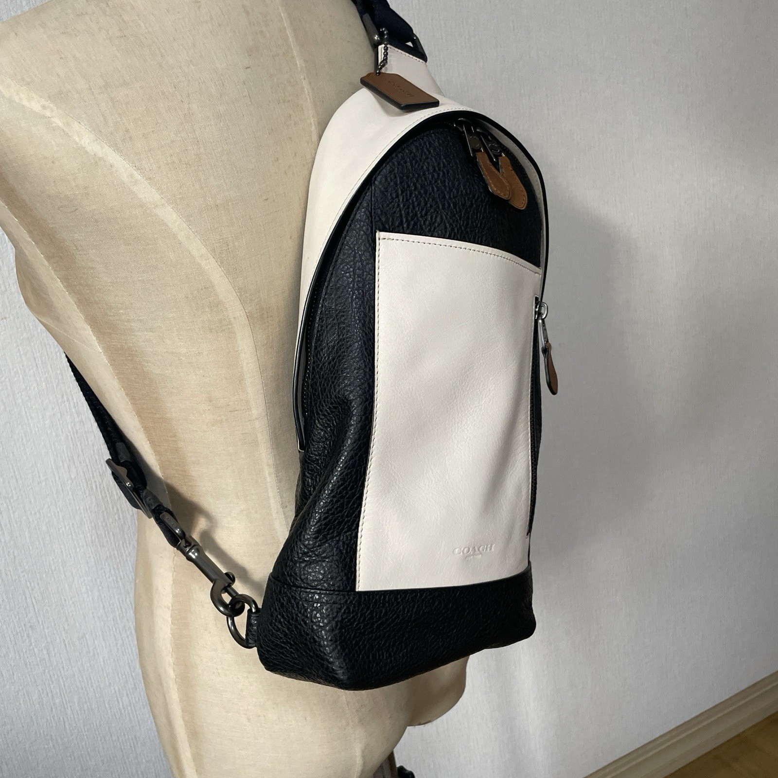 COACH Body Bag 57765 Sling Bag – Pre-owned
