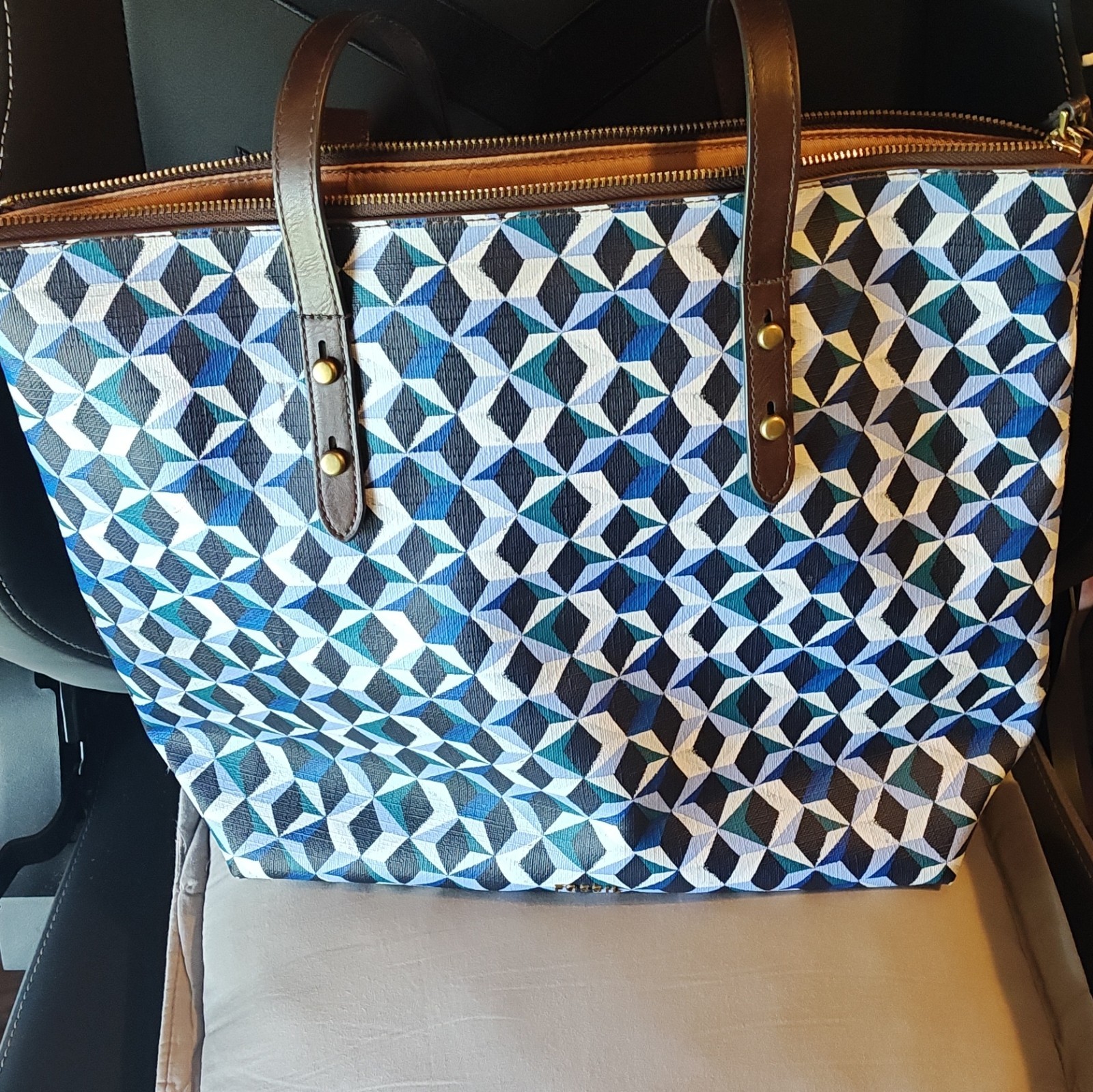 Fossil Blur and White Geometric Large Tote Zip Top