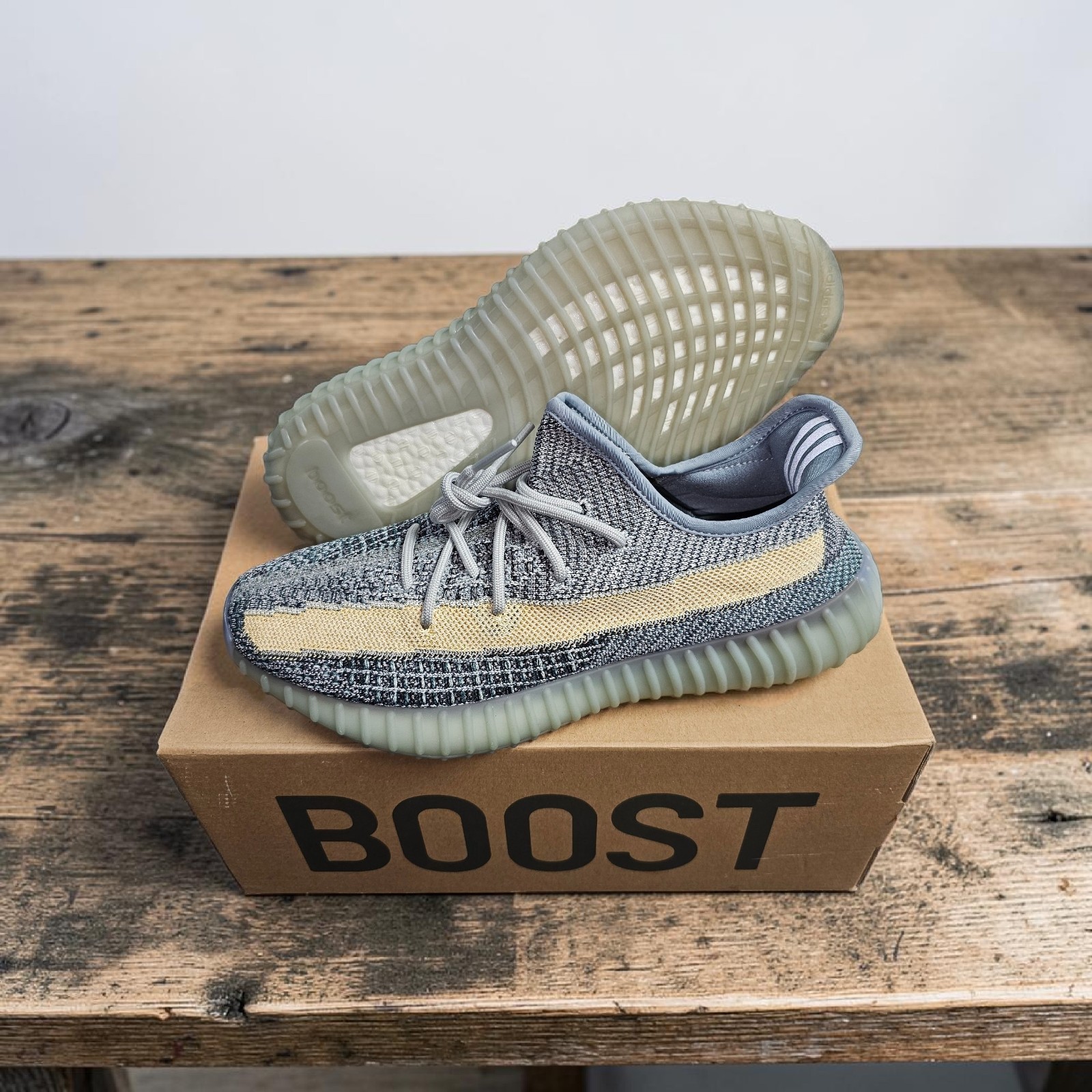 CLEAN Adidas Yeezy Boost 350 V2 Ash Blue 2021 Size 10 Men’s GY7657 Kanye West 👟