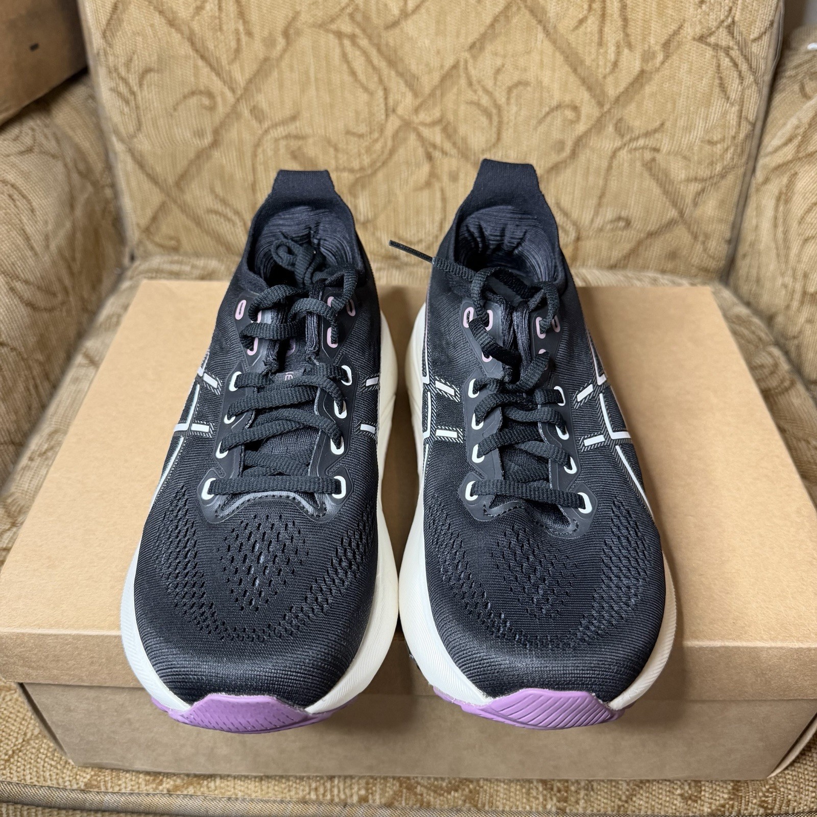 MISMATCH SIZES!! Asics Gel-Kayano 31 Women’s Black White Athletic Running Shoes