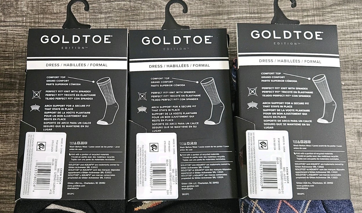 Lot of 3 GOLDTOE Men’s 3 Pair Assorted Crew Dress Socks Size 6-12.5 NWT Dog Boat