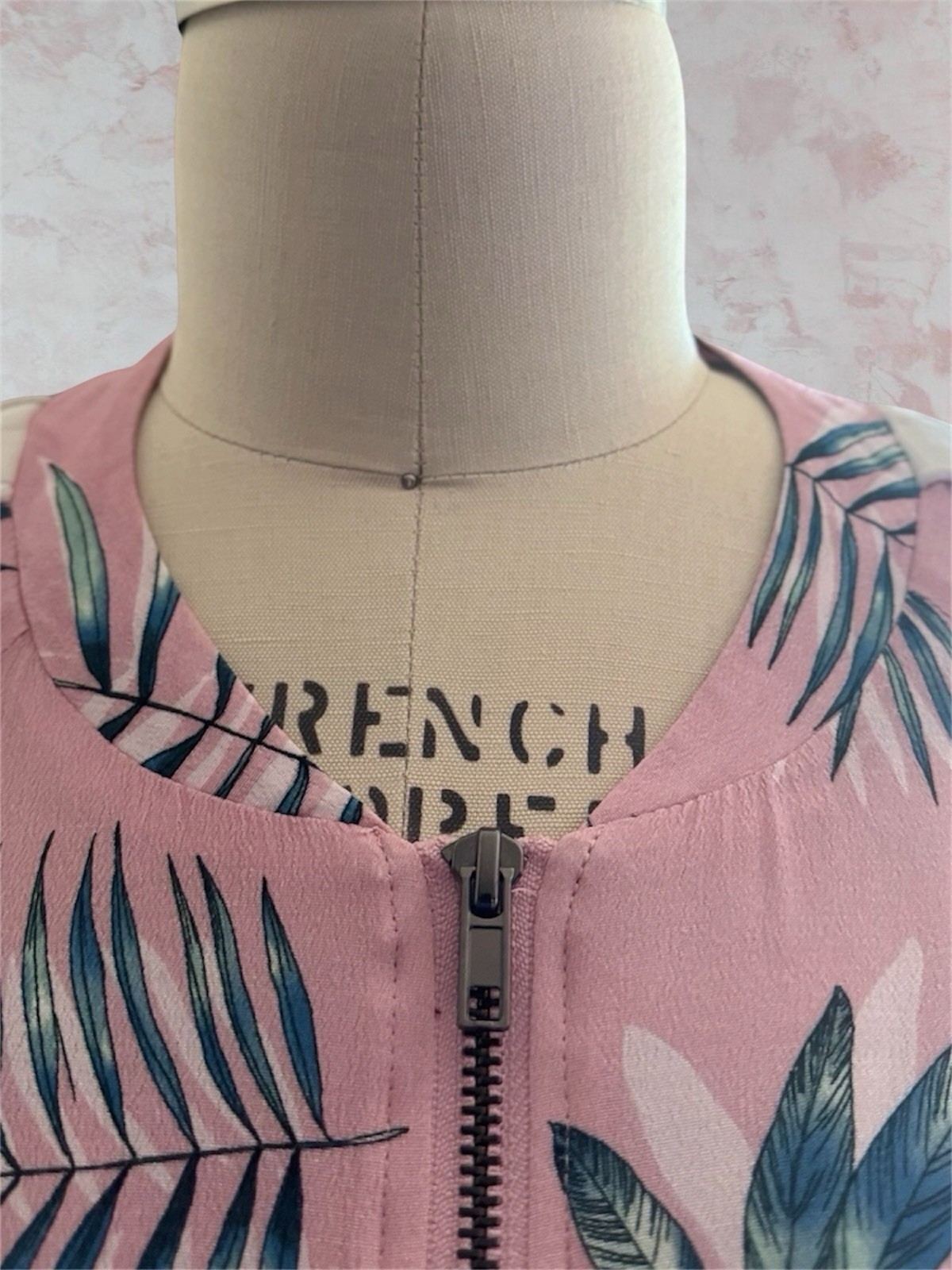 BB Dakota x Steve Madden A Palm Before A Storm Pink Blossom Bomber Jacket Medium